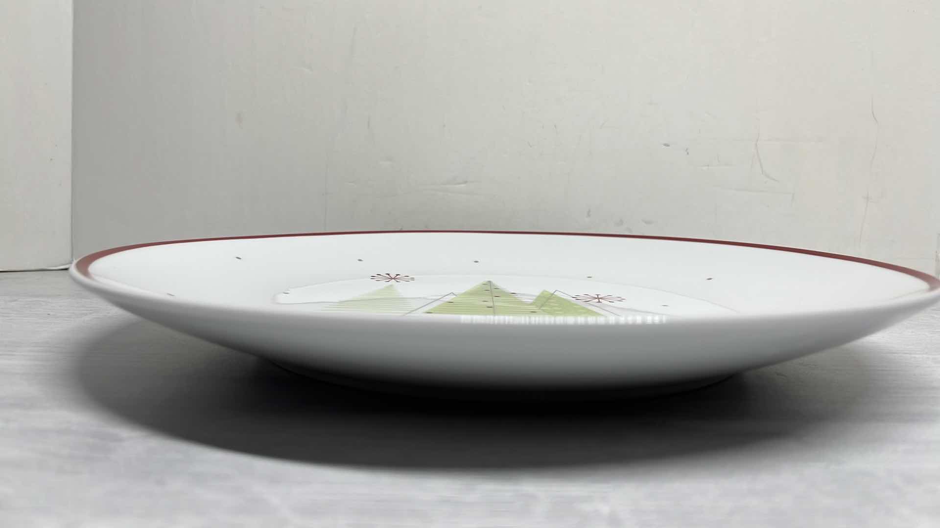 Photo 1 of OMNIWARE 12” HOLIDAY SERVING PLATTER 