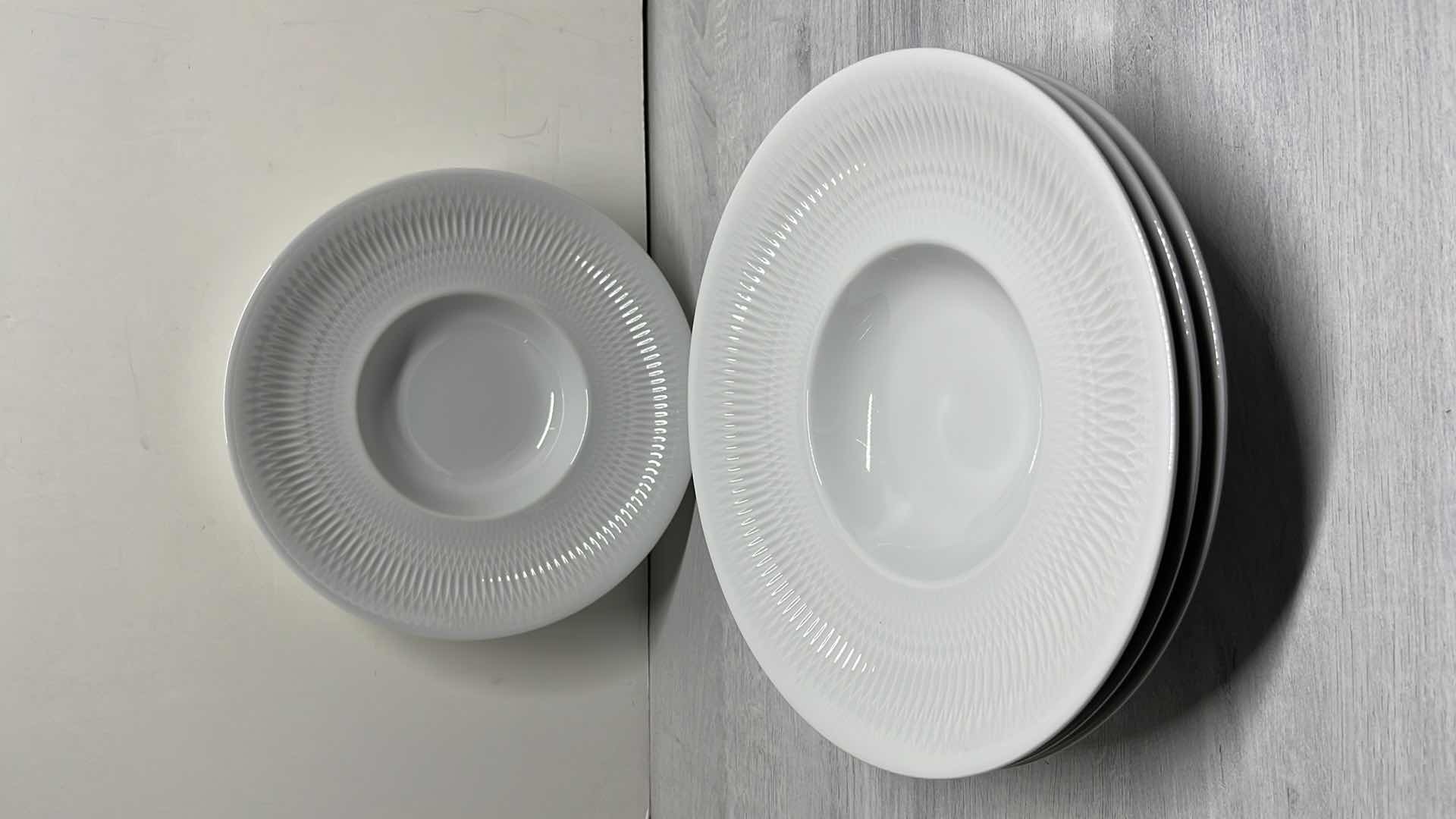 Photo 1 of VISTA ALEGRE UTOPIA COLLECTION 24 PC DINNERWARE SERVICE FOR FOUR