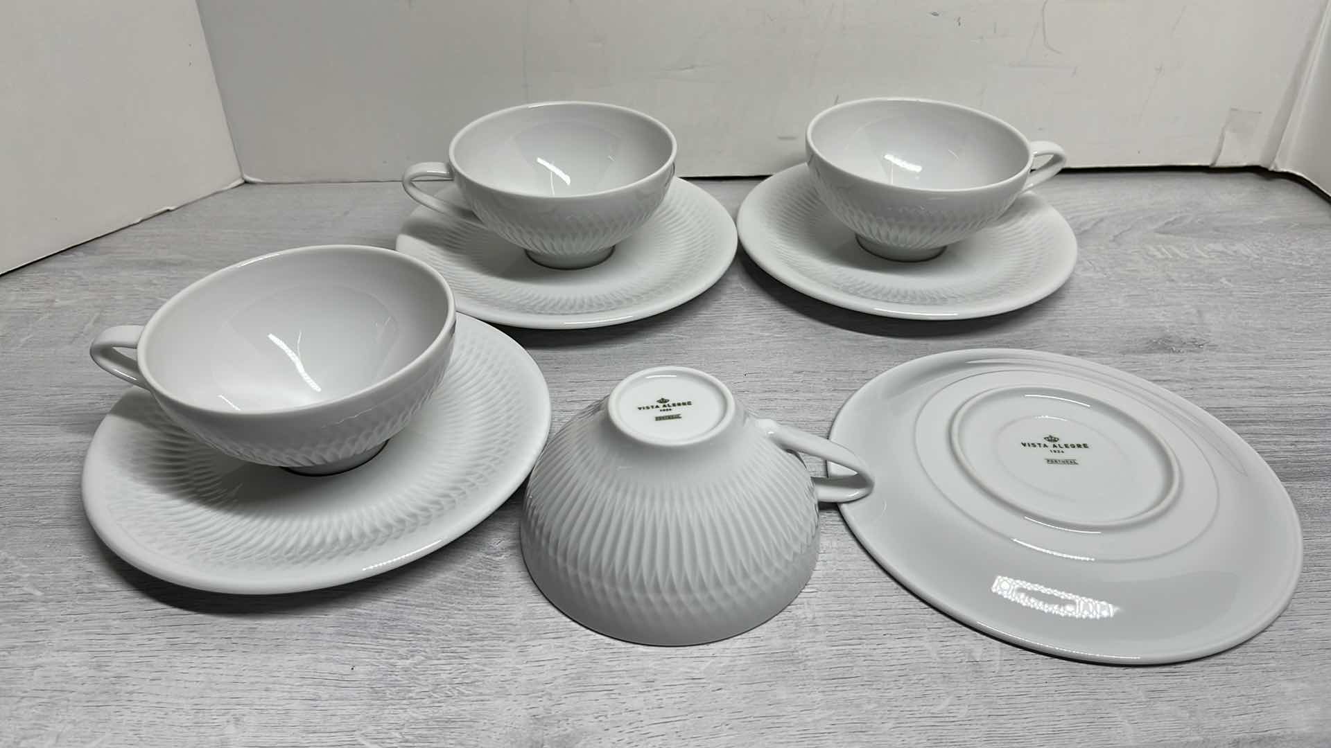 Photo 1 of VISTA ALEGRE UTOPIA COLLECTION 24 PC DINNERWARE SERVICE FOR FOUR