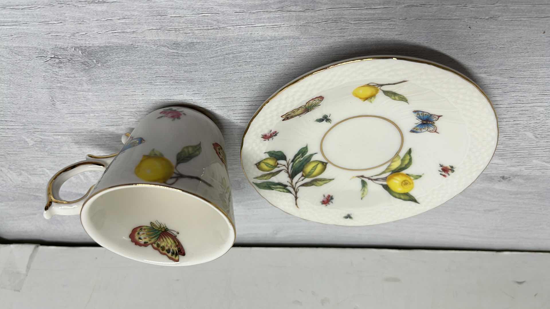 Photo 1 of TANIA BULHOES MARQUESA COLLECTION PORCELAIN 3.4oz ESPRESSO CUPS & SAUCER PLATE 4.75”D (6)