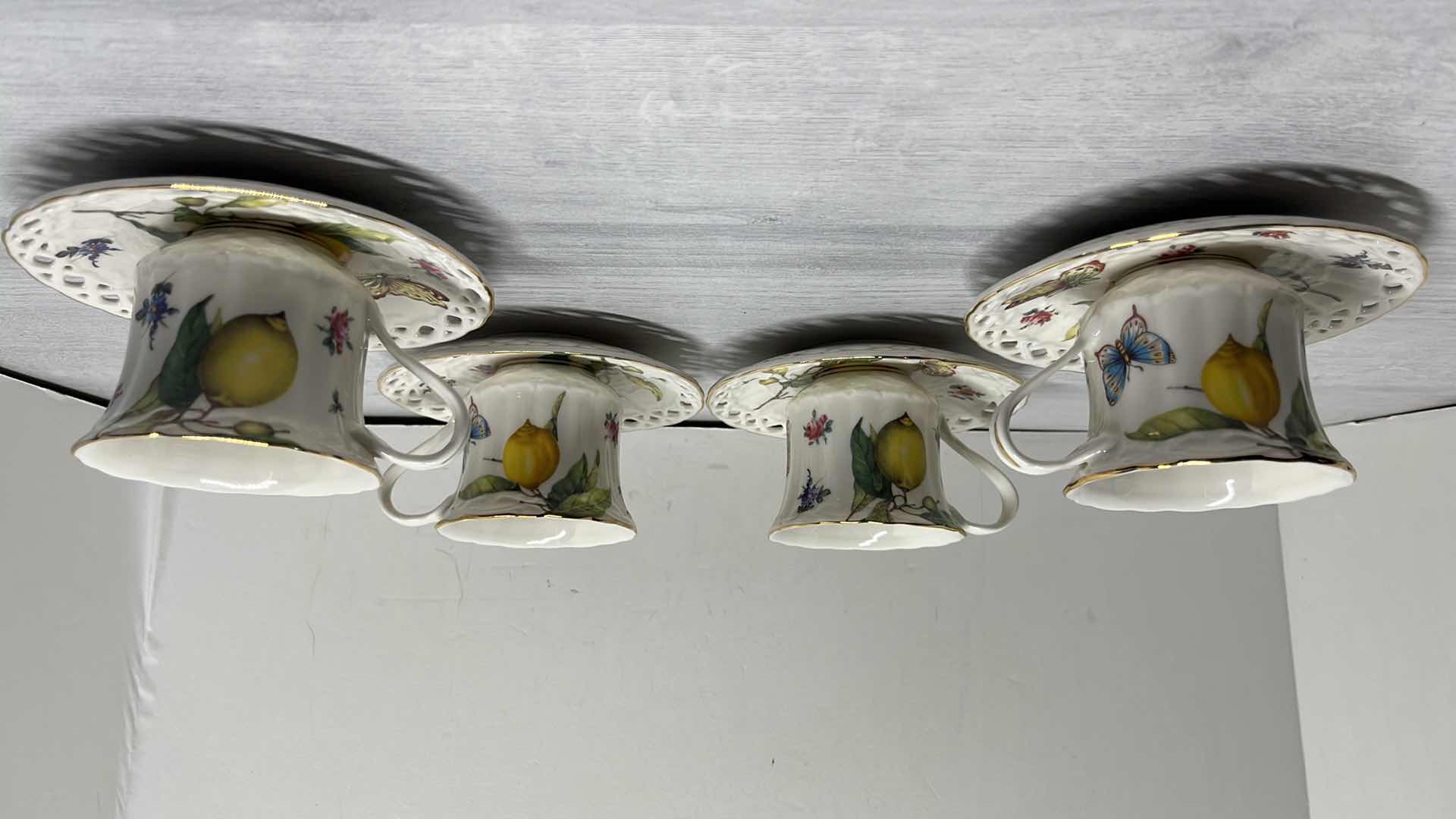 Photo 2 of TANIA BULHOES MARQUESA COLLECTION PORCELAIN 6oz TEA CUP & 5.5” SAUCER PLATE (4 SETS)