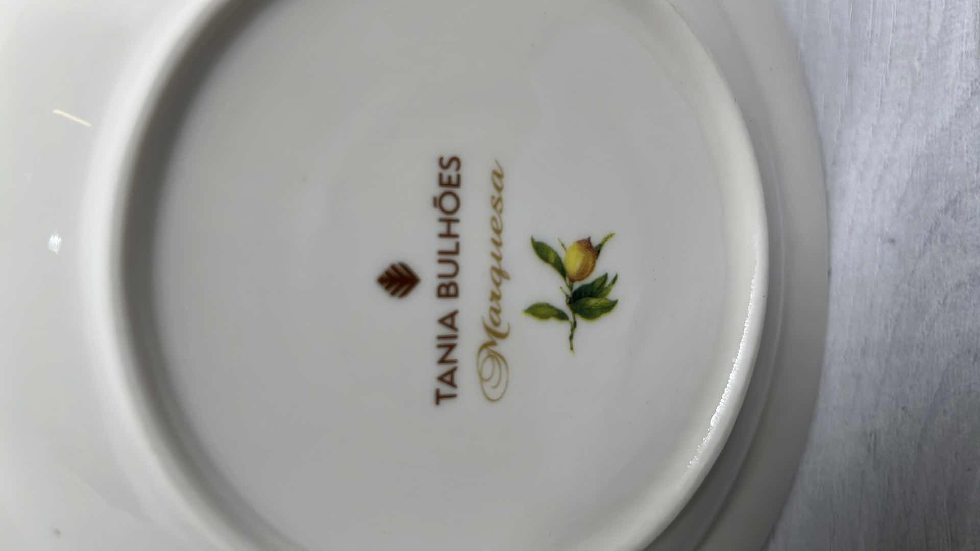 Photo 1 of TANIA BULHOES MARQUESA COLLECTION PORCELAIN SOUP BOWL 8.6” X 1.5” (5)