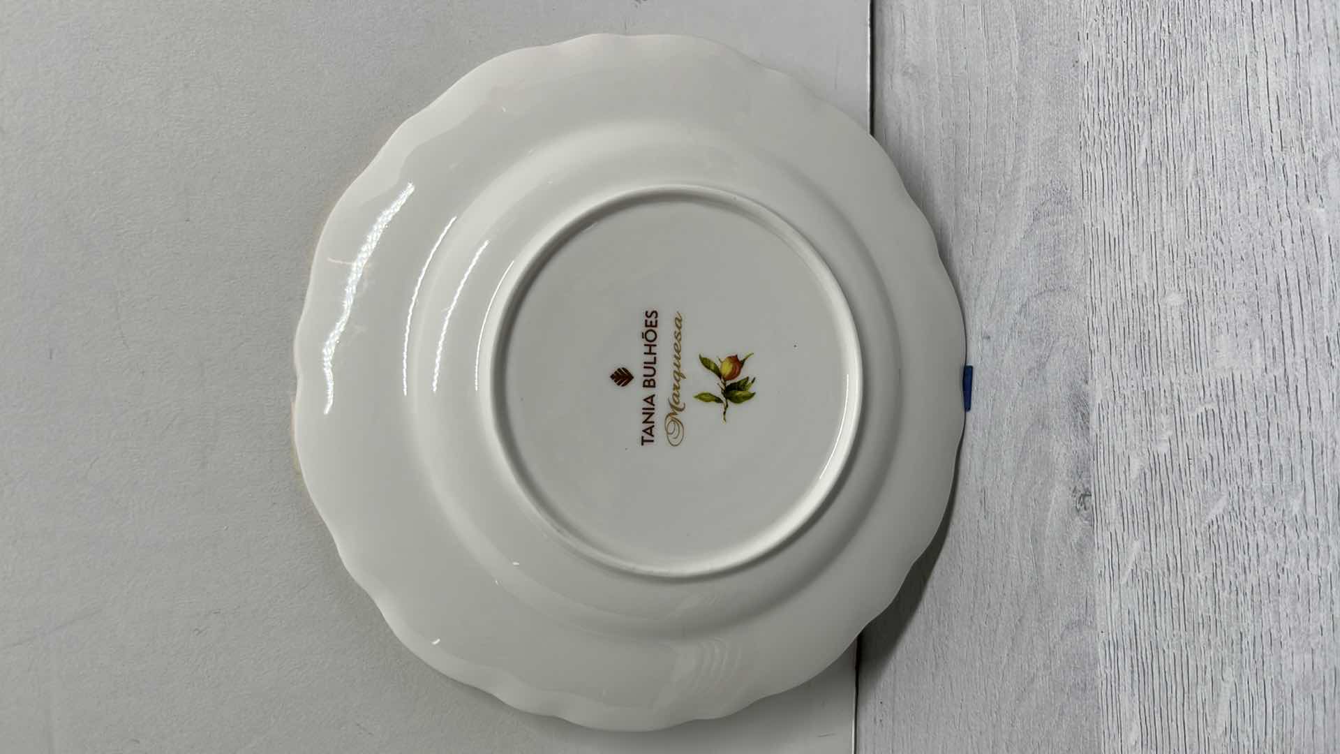 Photo 1 of TANIA BULHOES MARQUESA COLLECTION PORCELAIN 7.5” DESSERT PLATE (6)