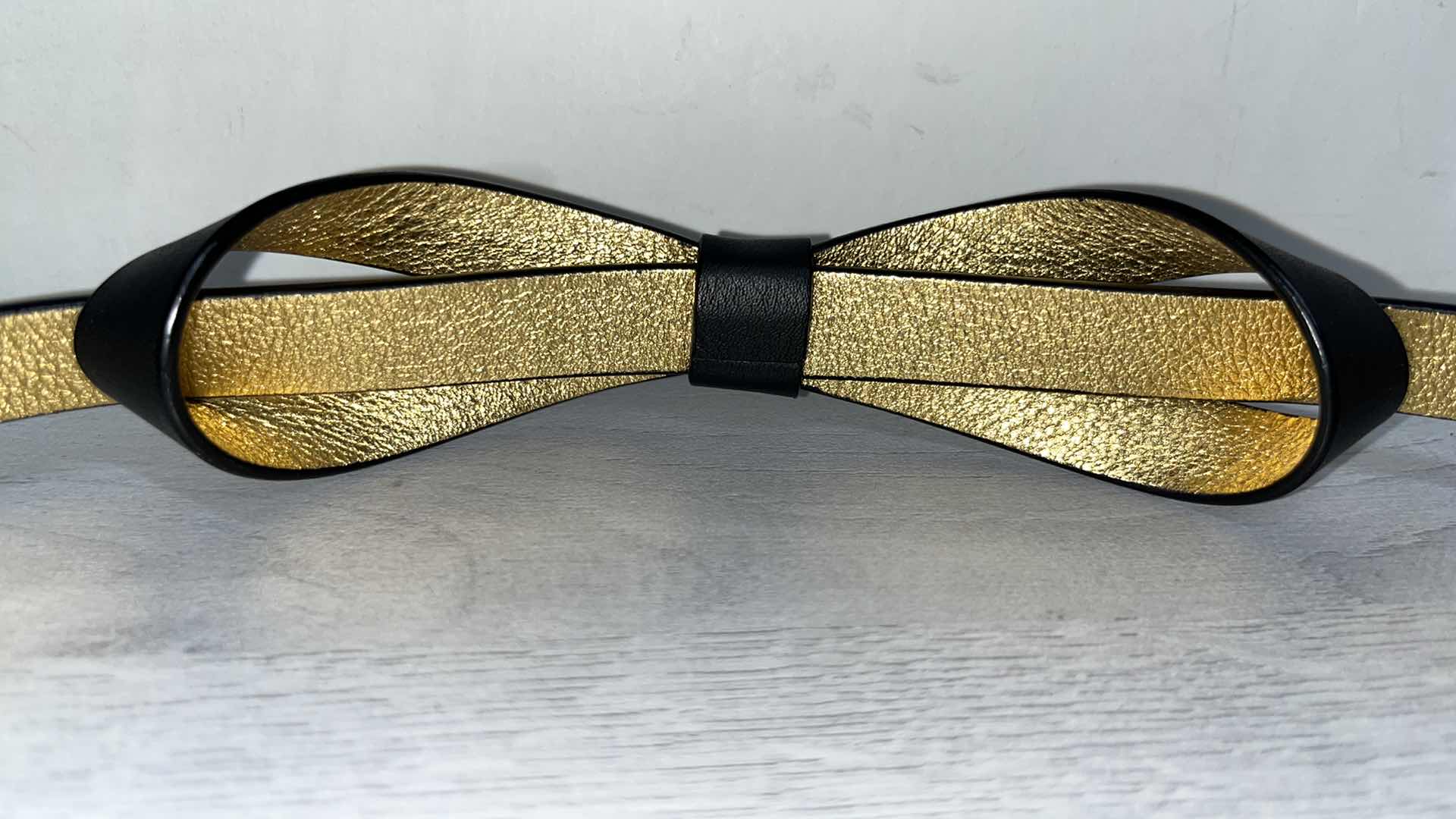 Photo 1 of CH CAROLINA HERRERA WOMENS BLACK LEATHER BOW SLIM BELT 80CM