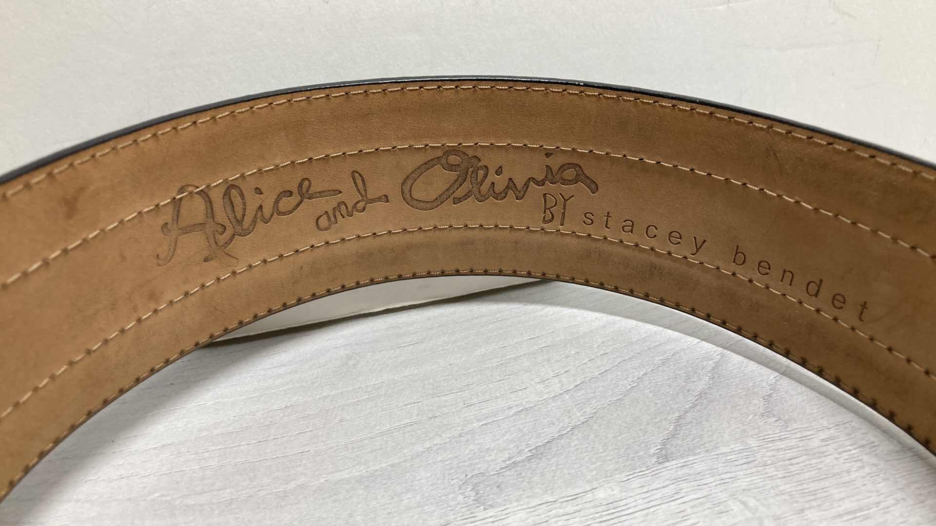 Photo 1 of ALICE & OLIVIA BY STACEY BENDET 100% COW LEATHER BELT SIZE XS MADE IN ITALY