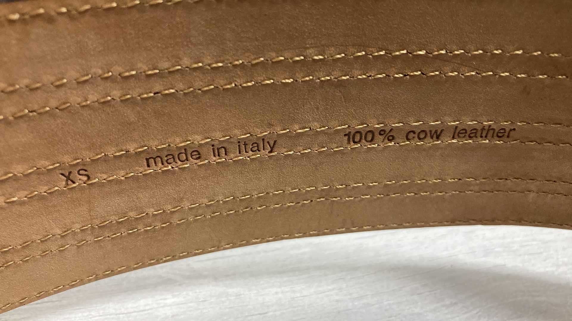 Photo 1 of ALICE & OLIVIA BY STACEY BENDET 100% COW LEATHER BELT SIZE XS MADE IN ITALY