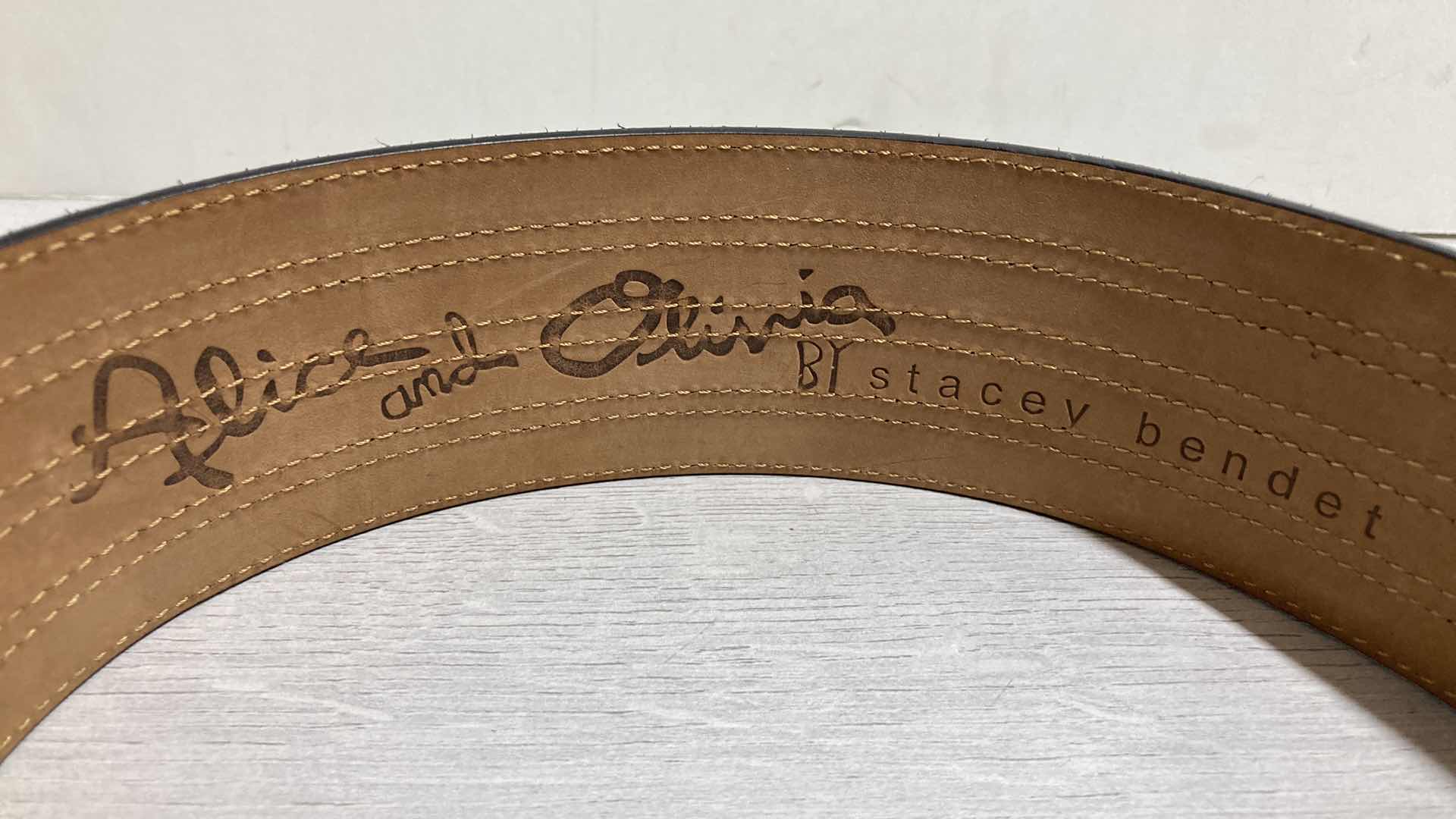 Photo 1 of ALICE & OLIVIA BY STACEY BENDET 100% COW LEATHER BELT SIZE XS MADE IN ITALY