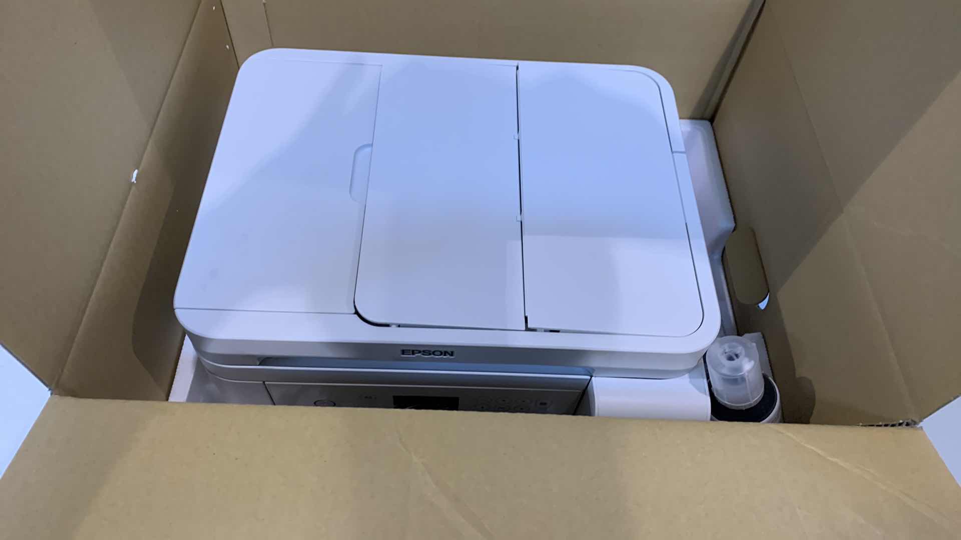 Photo 3 of EPSON ECOTANK ET-3850 