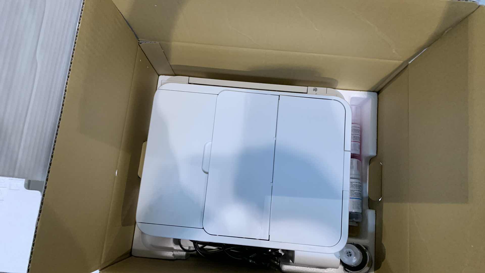 Photo 4 of EPSON ECOTANK ET-3850 