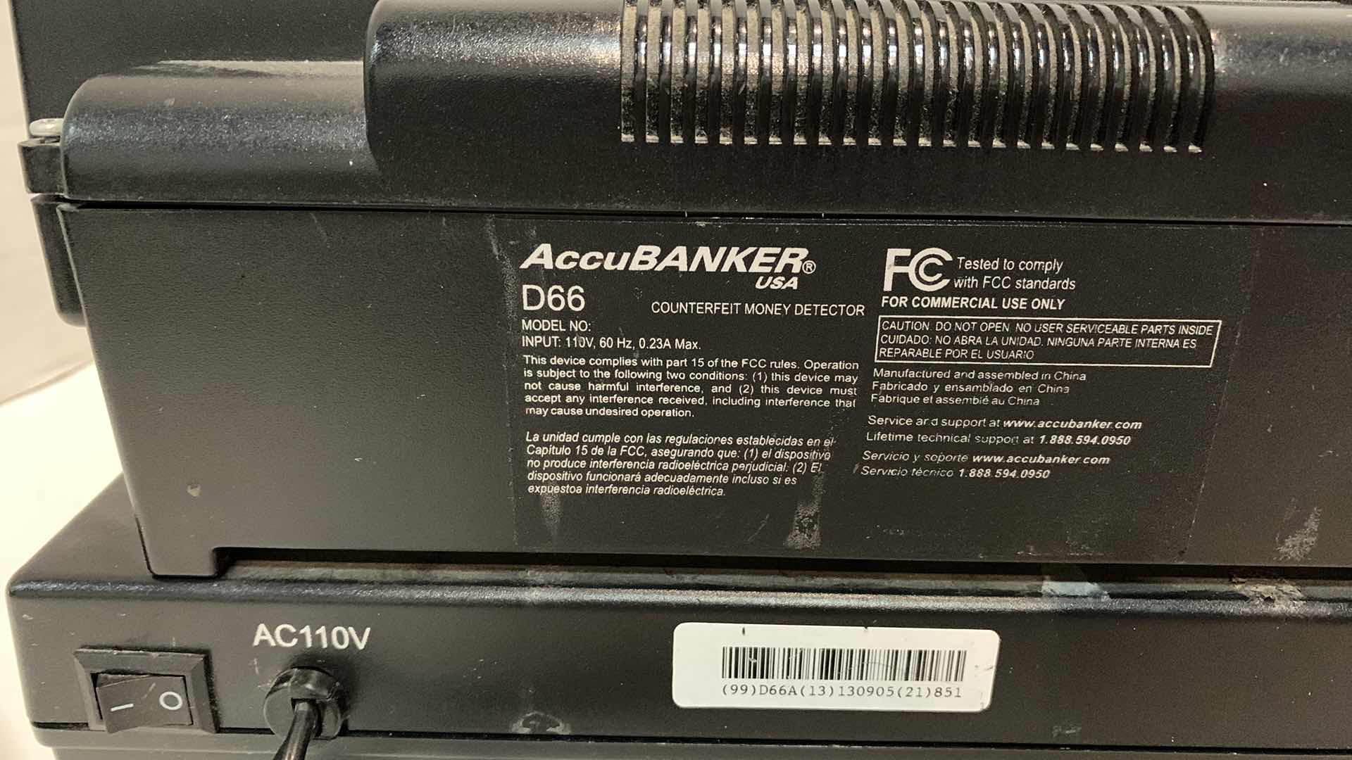 Photo 1 of ACCUBANKER D66 BANKER PRO PROFESSIONAL COUNTERFEIT DETECTOR