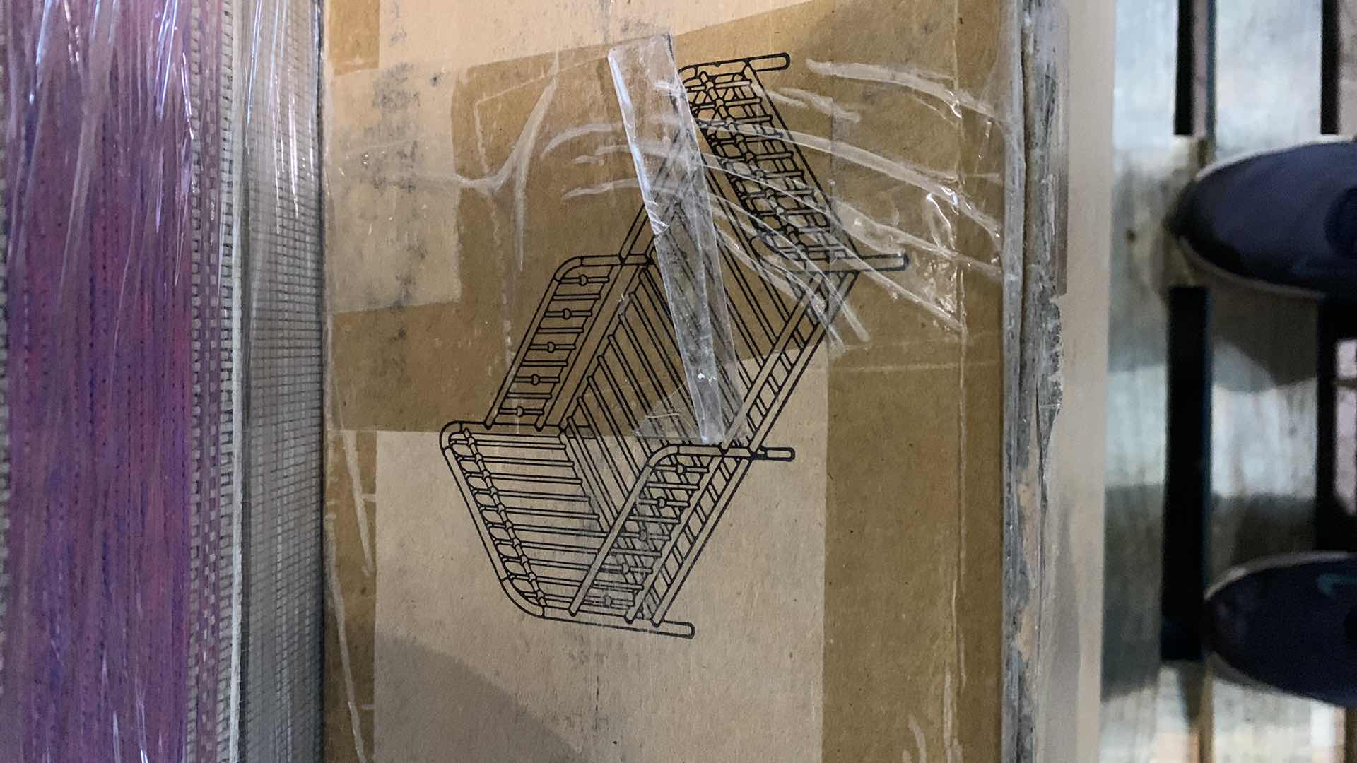 Photo 1 of METAL TODDLER BED