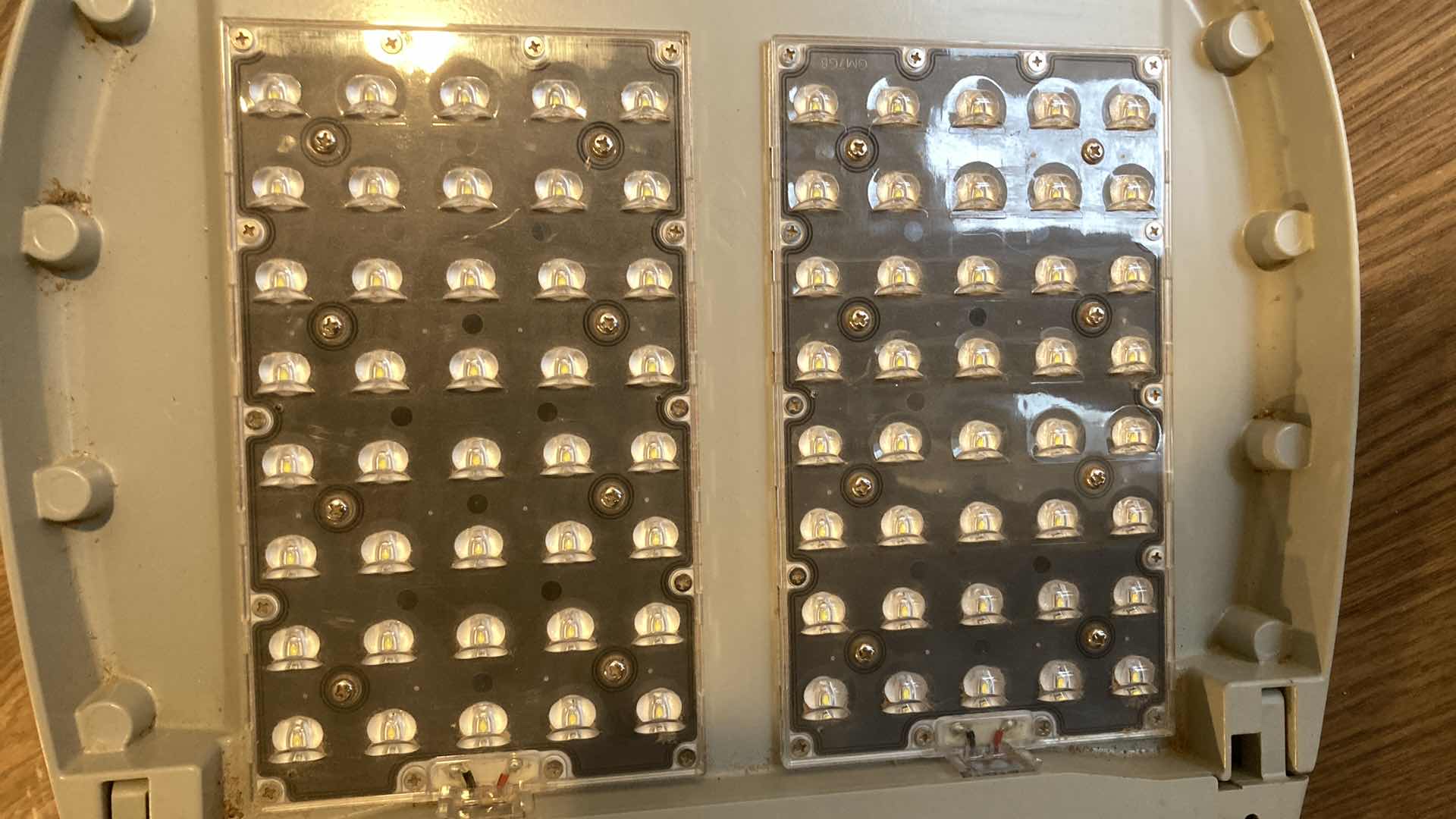 Photo 5 of LEOTEK COMMERCIAL WALL MOUNTED OUTDOOR LED LAMP LIGHT MODEL GCL1-80G-MV-NW-2S-GY-700-PCR7-SC 15” X 48” H25”