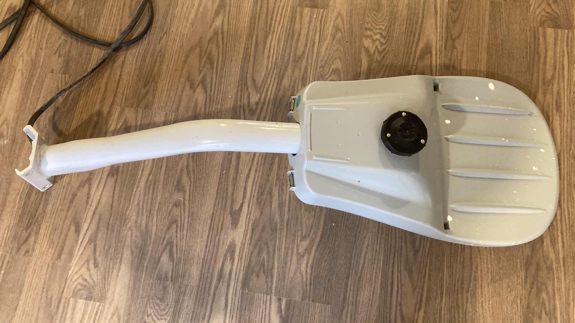 Photo 4 of LEOTEK COMMERCIAL WALL MOUNTED OUTDOOR LED LAMP LIGHT MODEL GCL1-80G-MV-NW-2S-GY-700-PCR7-SC 15” X 48” H25”