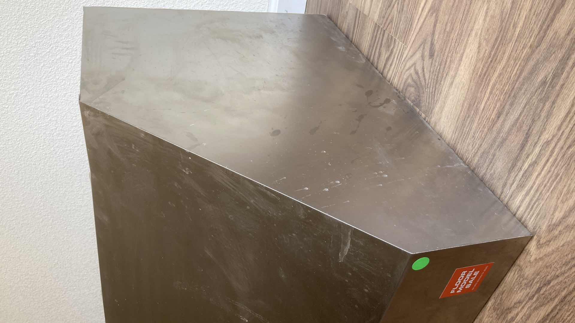 Photo 1 of VIKING PROFESSIONAL HOOD VENT MODEL VWH3048-SS 30” X 24” H18”