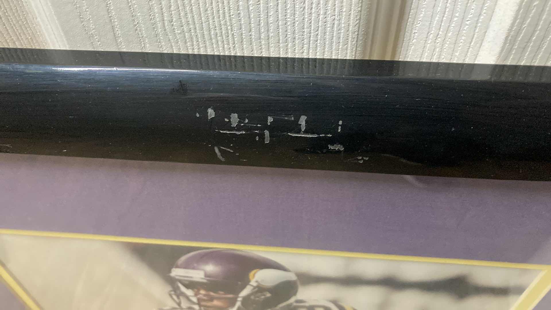 Photo 1 of RANDY MOSS VIKINGS #84 NFL FOOTBALL FRAMED PHOTOGRAPH AUTOGRAPHED BY RANDY MOSS NO COA 19.25” X 22.75”