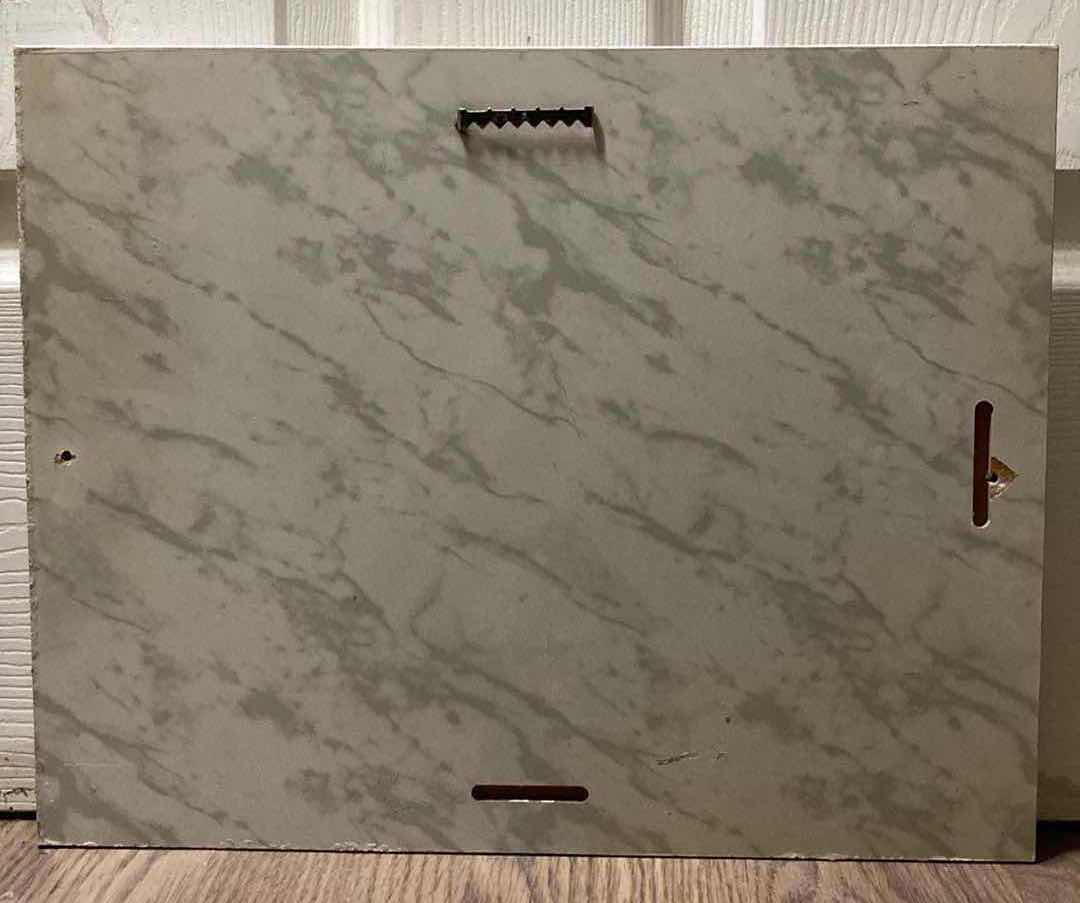 Photo 1 of TIM BROWN RAIDERS #81 PHOTOGRAPH MEMORABILIA PLAQUE AUTOGRAPHED BY TIM BROWN NO COA 15” X 12”