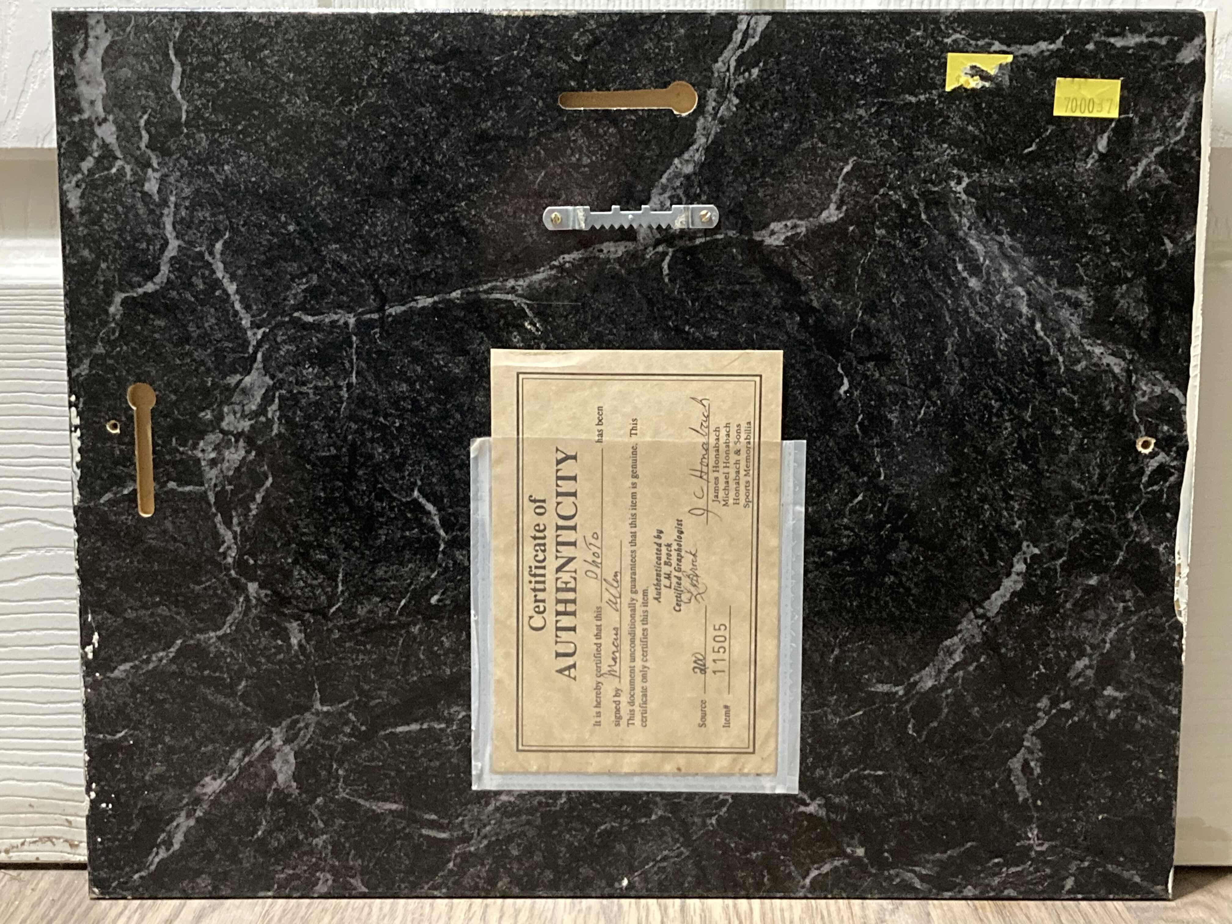 Photo 1 of MARCUS ALLEN CHIEFS #32 MEMORABILIA PLAQUE AUTOGRAPHED BY MARCUS ALLEN W COA 15” X 12”