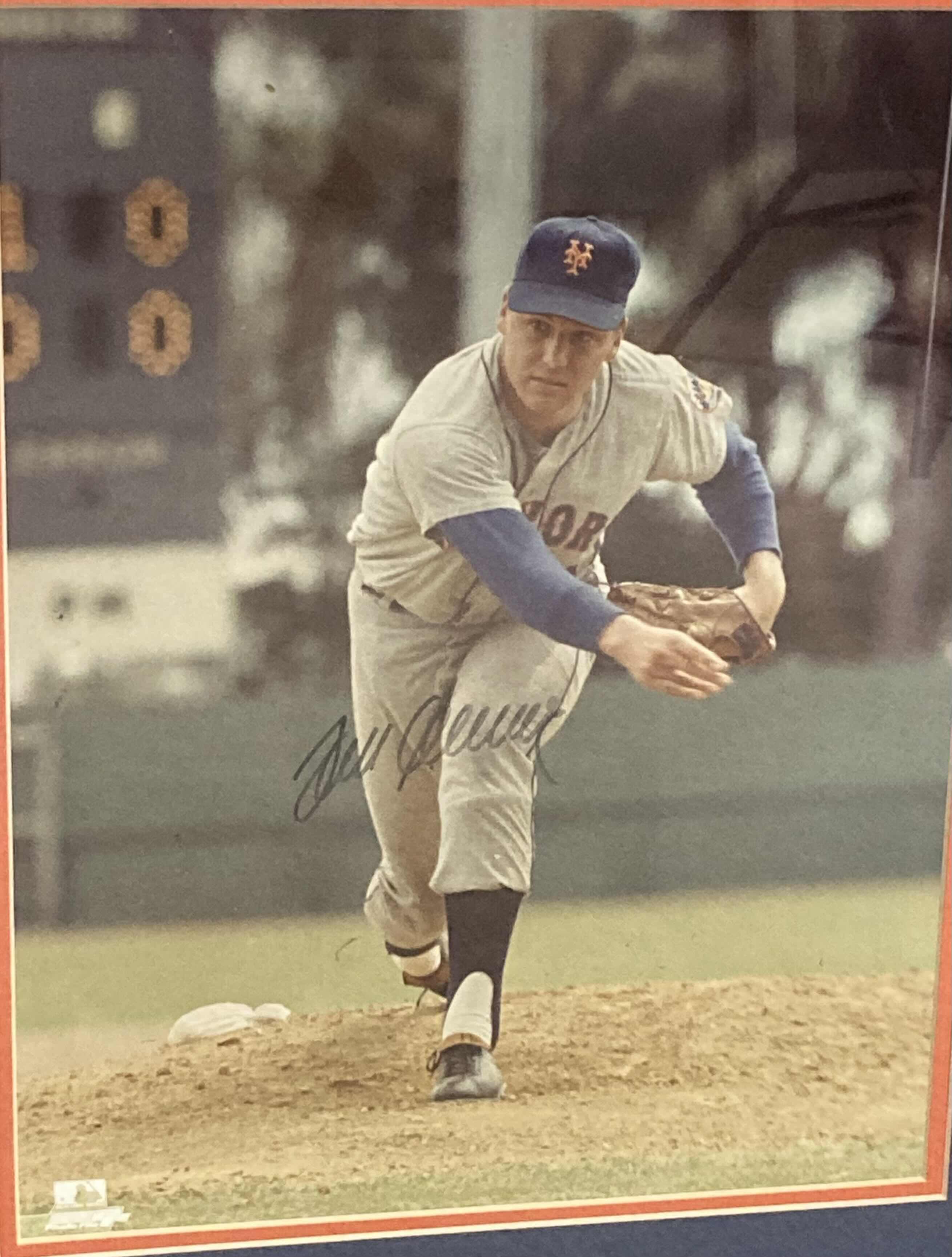 Photo 1 of TOM SEAVER METS FRAMED PHOTOGRAPH AUTOGRAPHED BY TOM SEAVER NO COA 19.25” X 22.75”