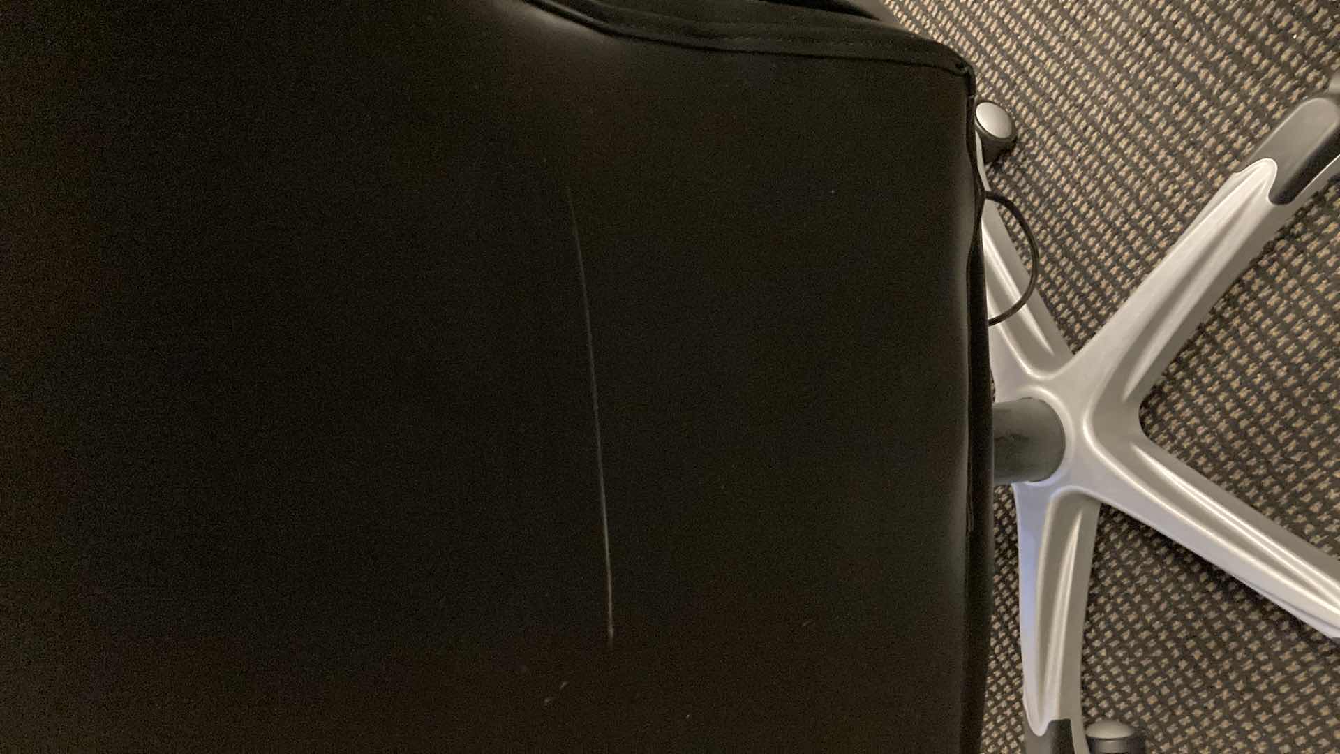 Photo 1 of BRAIRD ERGONOMIC BONDED LEATHER SWIVEL ROLLING OFFICE CHAIR 27.8” X 31.1” H43.9-50”