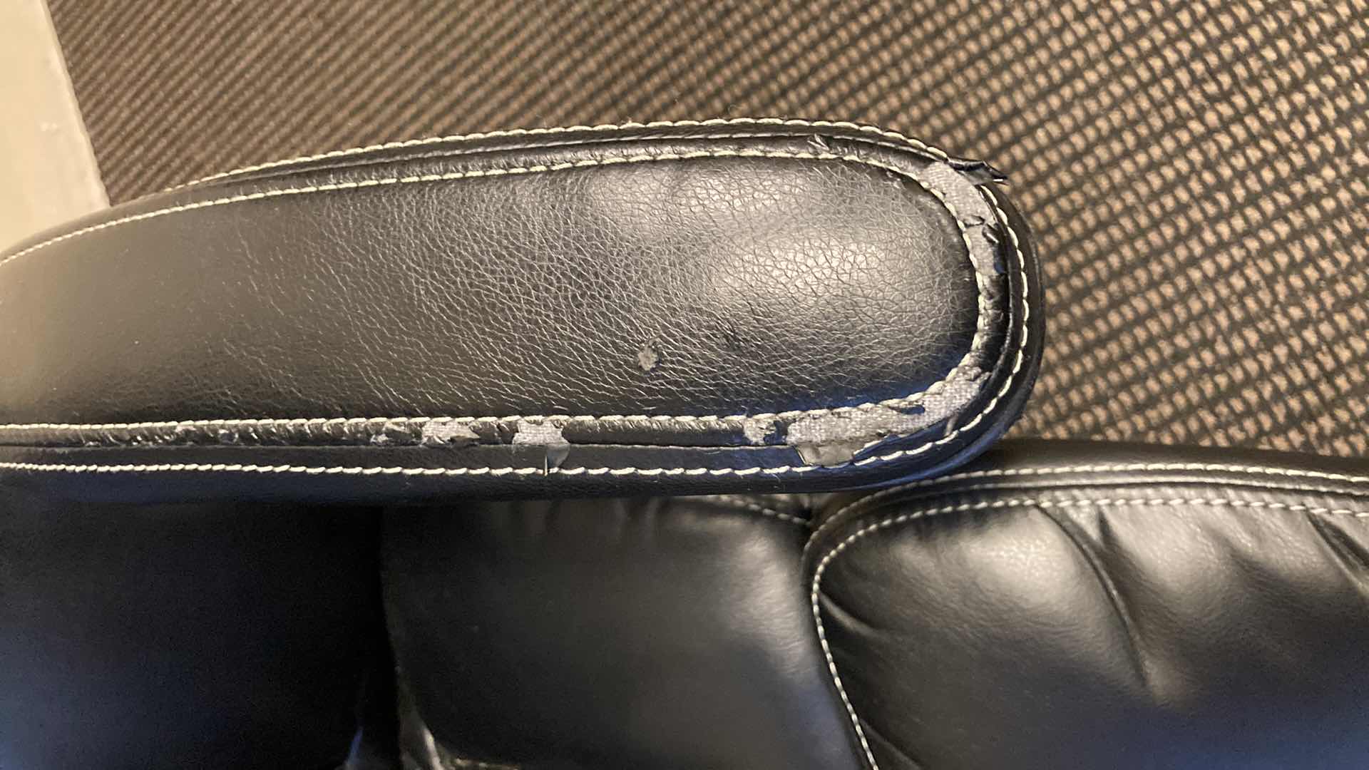 Photo 1 of BRAIRD ERGONOMIC BONDED LEATHER SWIVEL ROLLING OFFICE CHAIR 27.8” X 31.1” H43.9-50”