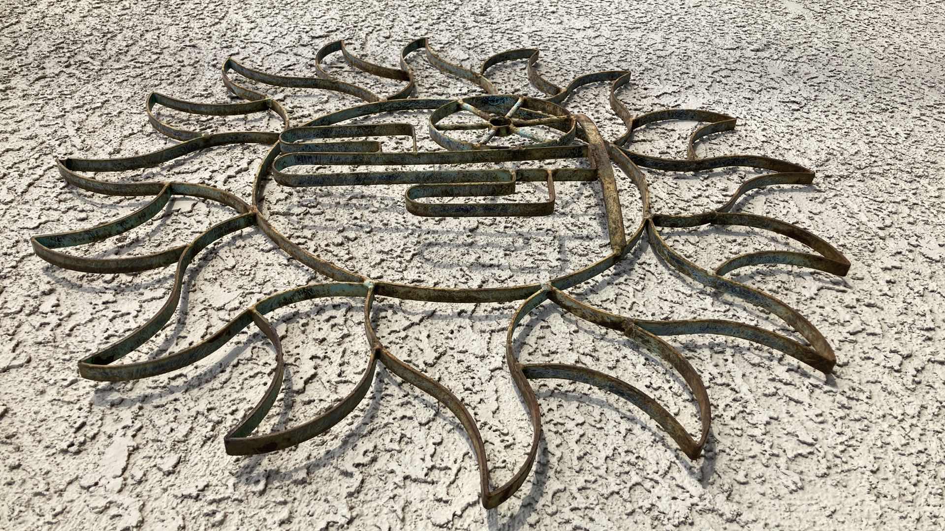 Photo 2 of OUTDOOR CACTUS WAGON WHEEL 2D METAL CRAFTED WALL ART 30”