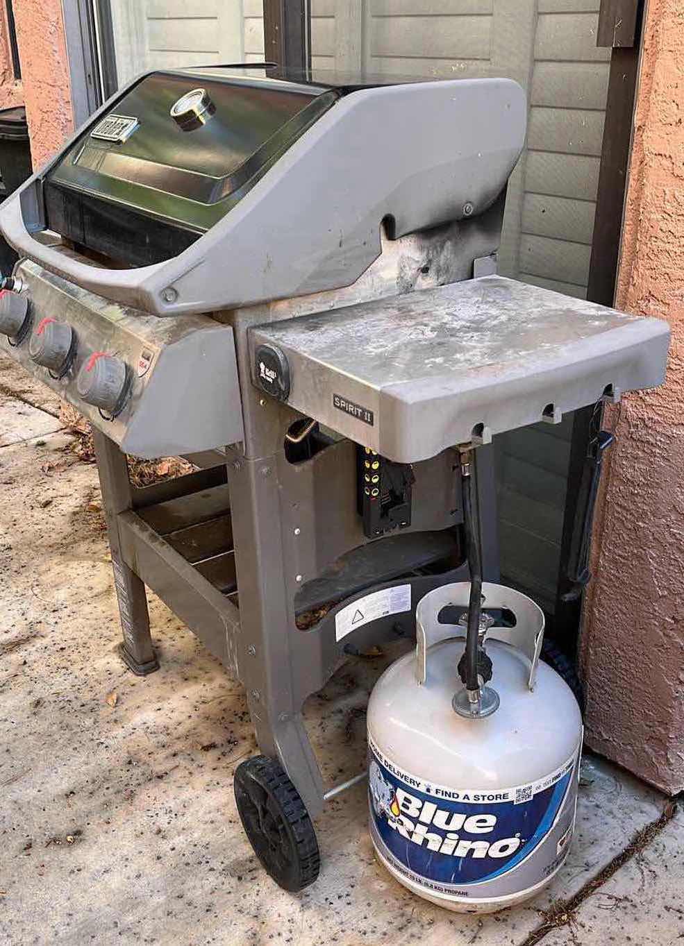 Photo 1 of WEBER IGRILL 3 READY SPIRIT 2 PROPANE BBQ GRILL MODEL SPIRIT II E-310LPBLK W BLUE BLUE RHINO 15LB PROPANE TANK (READ NOTES)