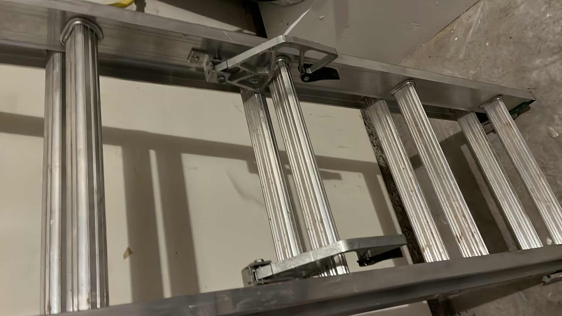 Photo 1 of WERNER 16ft EXTENSION LADDER MODEL D1216-2 MK22