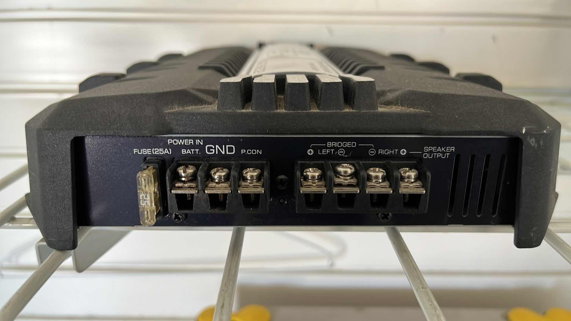 Photo 1 of KENWOOD 400W STERO/BRIDGEABLE POWER AMPLIFIER KAC-6202