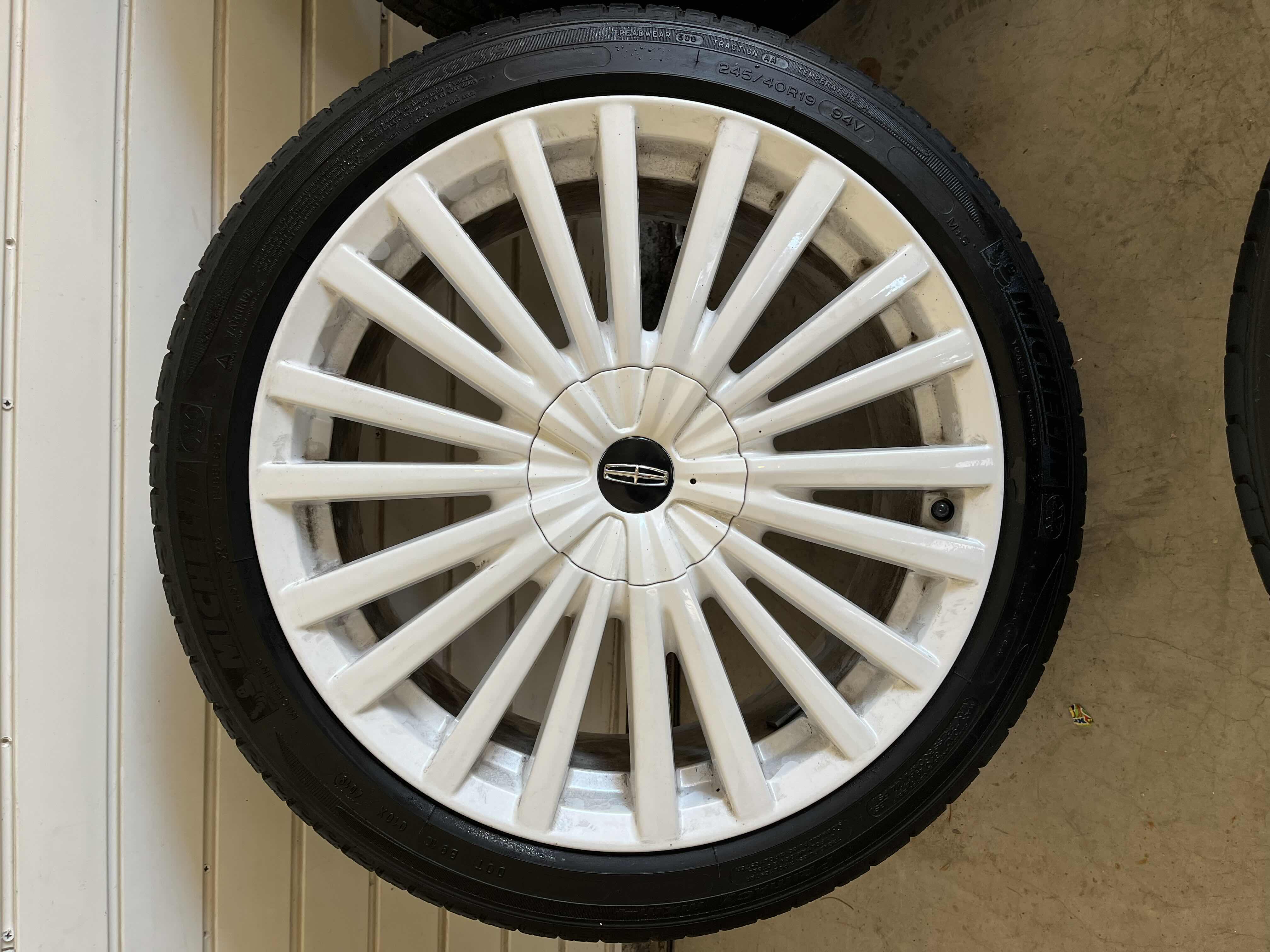 Photo 1 of LINCOLN 19" WHITE FINISH WHEELS RIMS 19X8JX55 (4) W MICHELIN TUBELESS TIRES 245/40R19 (3) SAILUN TIRE 245/40R19