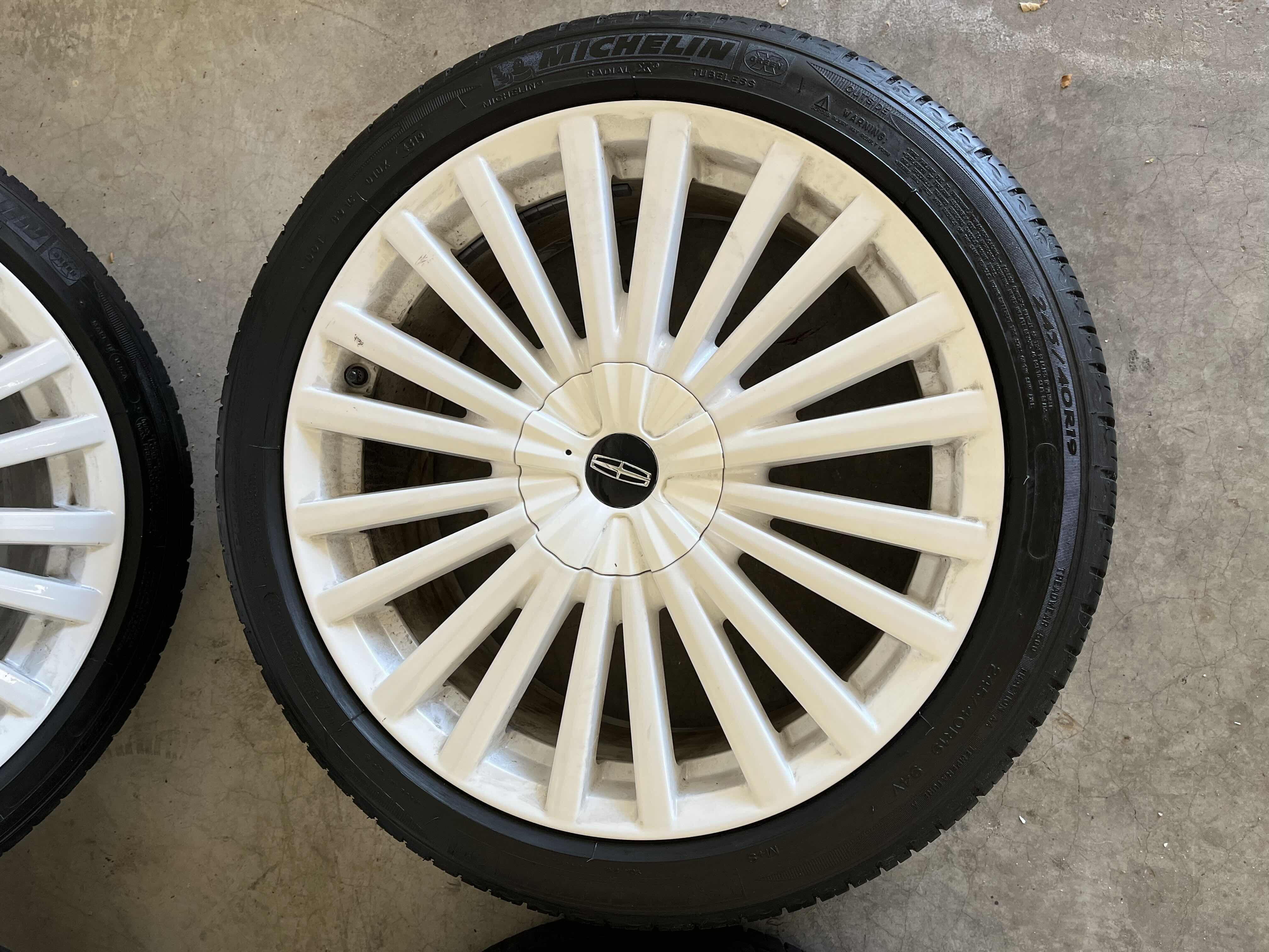 Photo 1 of LINCOLN 19" WHITE FINISH WHEELS RIMS 19X8JX55 (4) W MICHELIN TUBELESS TIRES 245/40R19 (3) SAILUN TIRE 245/40R19