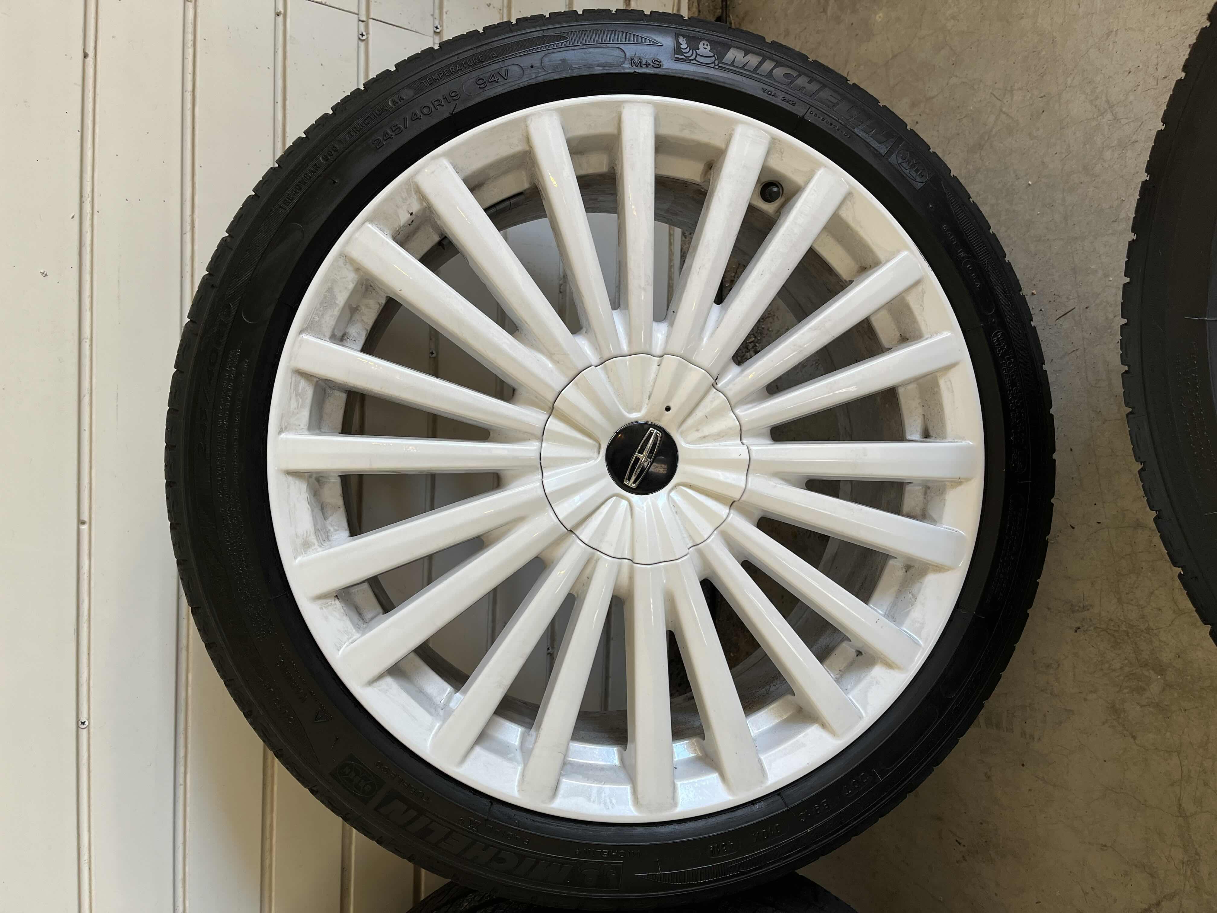Photo 1 of LINCOLN 19" WHITE FINISH WHEELS RIMS 19X8JX55 (4) W MICHELIN TUBELESS TIRES 245/40R19 (3) SAILUN TIRE 245/40R19