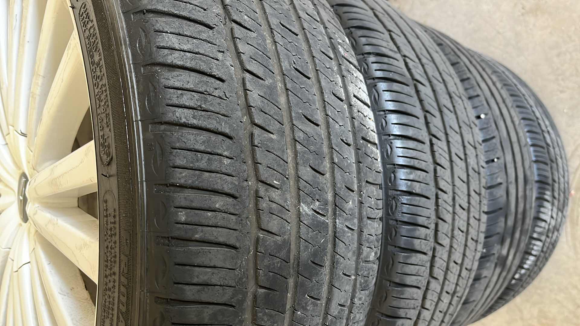 Photo 1 of LINCOLN 19" WHITE FINISH WHEELS RIMS 19X8JX55 (4) W MICHELIN TUBELESS TIRES 245/40R19 (3) SAILUN TIRE 245/40R19