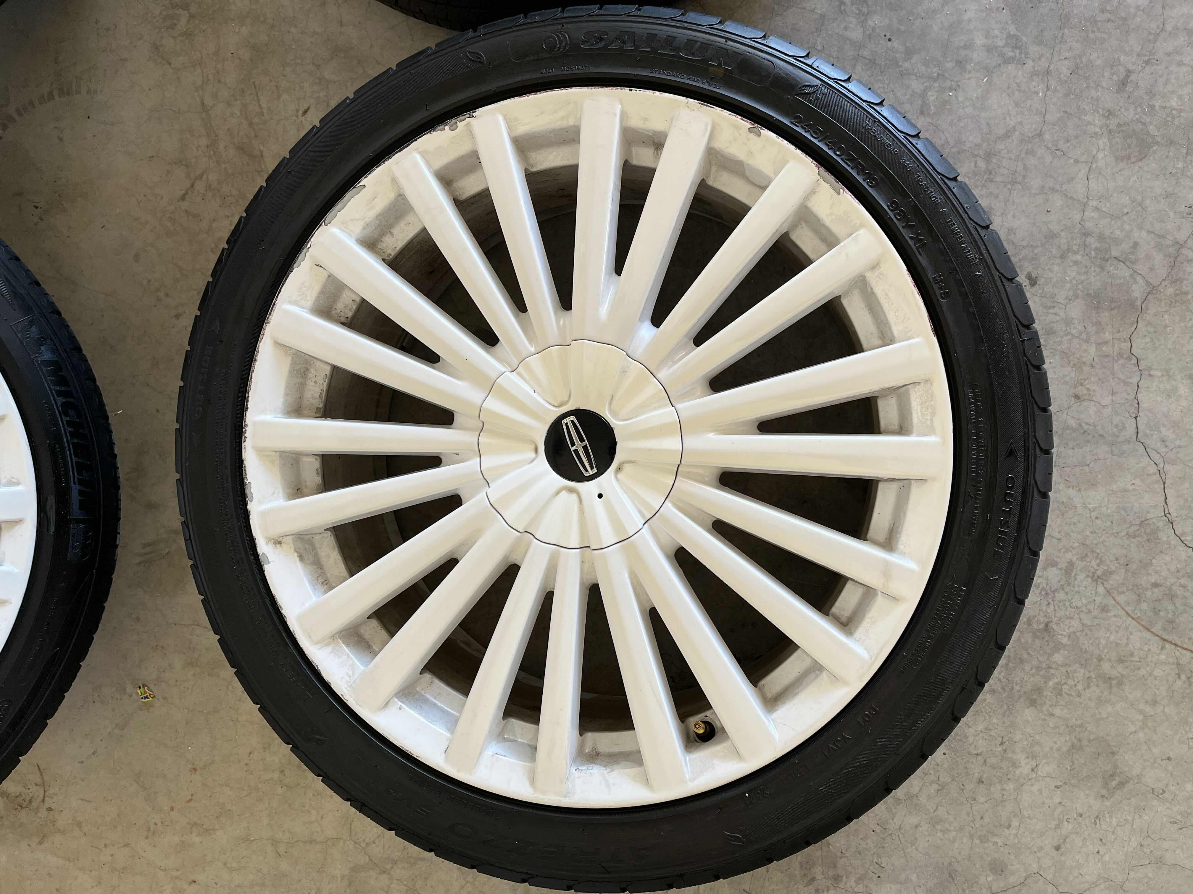 Photo 1 of LINCOLN 19" WHITE FINISH WHEELS RIMS 19X8JX55 (4) W MICHELIN TUBELESS TIRES 245/40R19 (3) SAILUN TIRE 245/40R19
