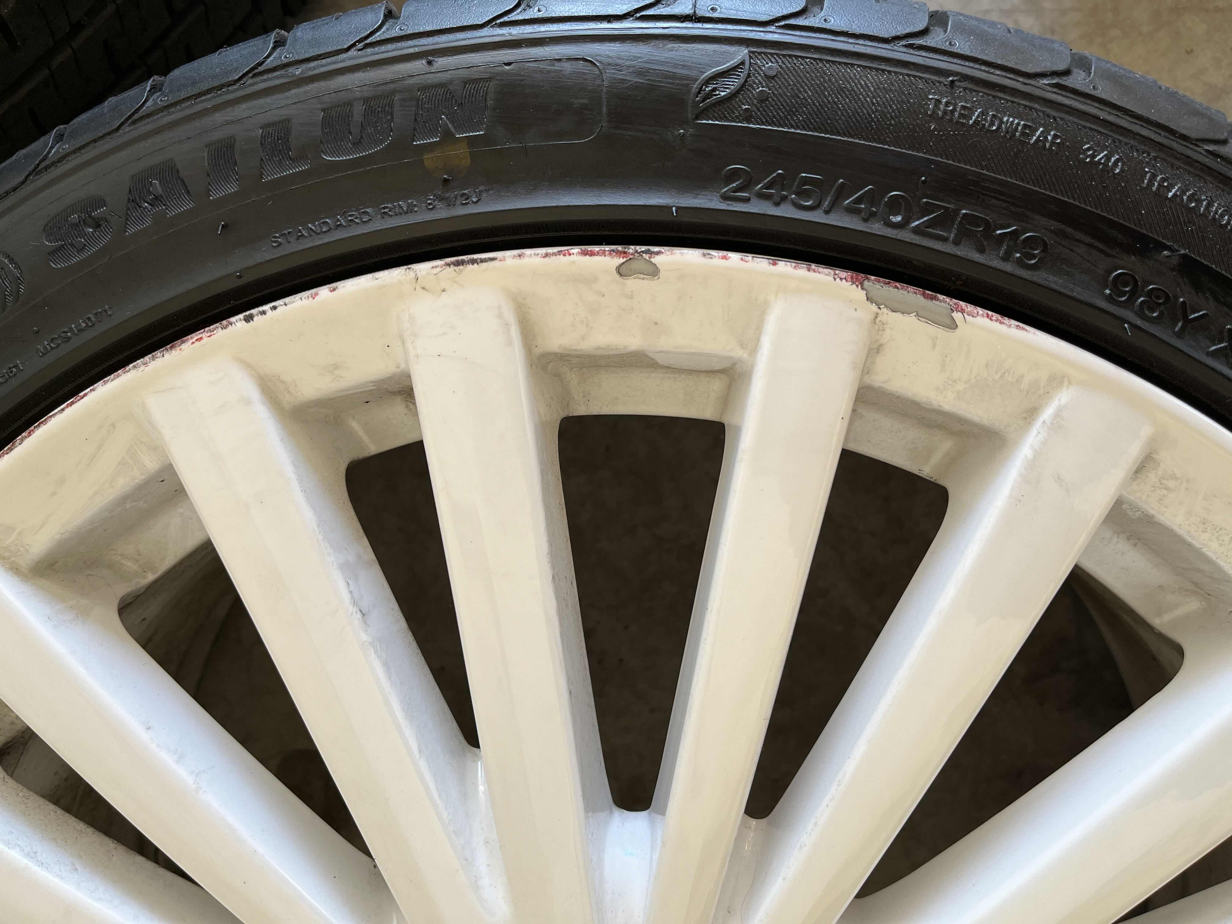 Photo 1 of LINCOLN 19" WHITE FINISH WHEELS RIMS 19X8JX55 (4) W MICHELIN TUBELESS TIRES 245/40R19 (3) SAILUN TIRE 245/40R19