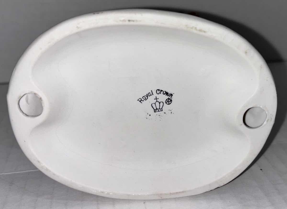 Photo 1 of ROYAL CROWN 7” PORCELAIN BIRD FIGURINE