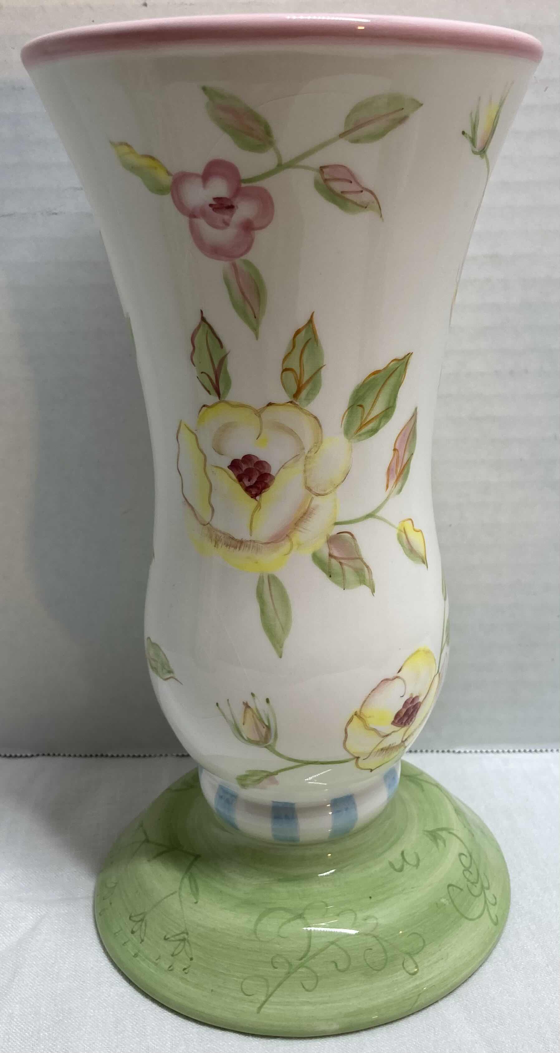 Photo 3 of VASES VARIOUS STYLES & SIZES H10”
