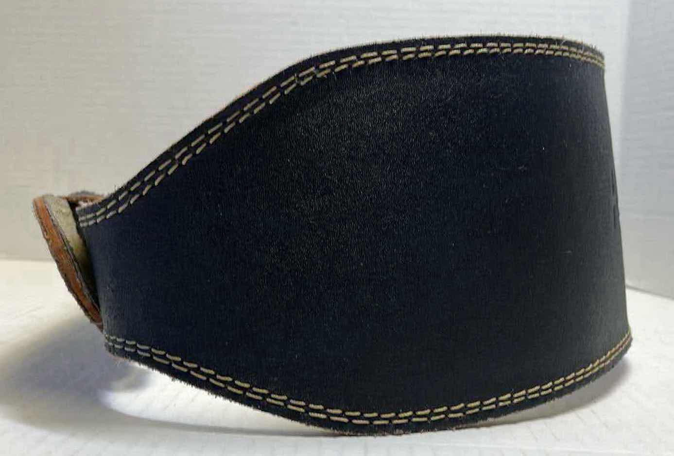 Photo 1 of HARBINGER 6” POWERLIFTING WEIGHT SUPPORT BELT ADULT SIZE XL