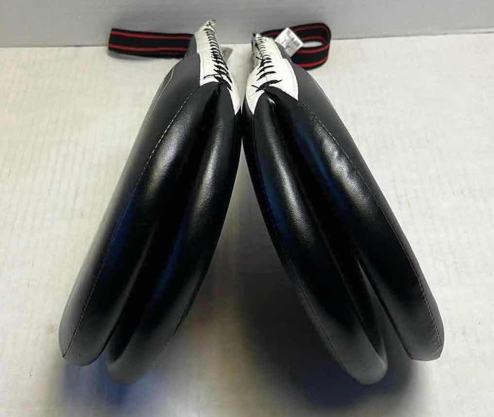 Photo 1 of OVERMONT KICKBOXING TARGET PADS
