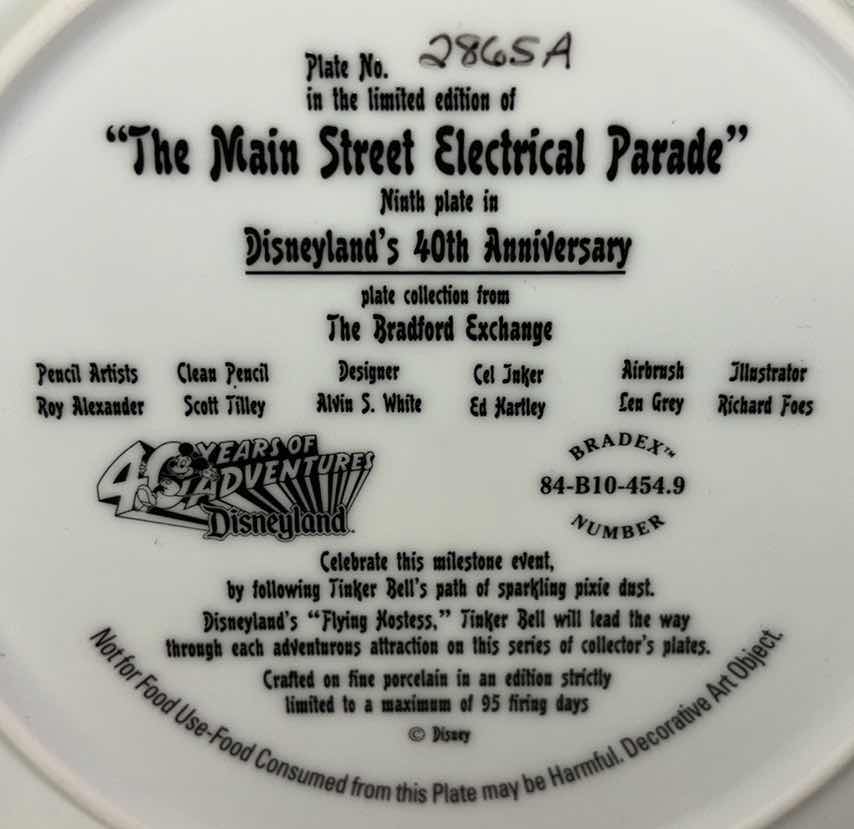 View 3 of THE BRADFORD EXCHANGE 1995 8.25” LIMITED EDITION COLLECTIBLE PLATE “THE MAIN STREET ELECTRICAL PARADE” NINTH PLATE IN DISNEYLAND’S 40TH ANNIVERSARY PLATE COLLECTION (PLATE #2865A)