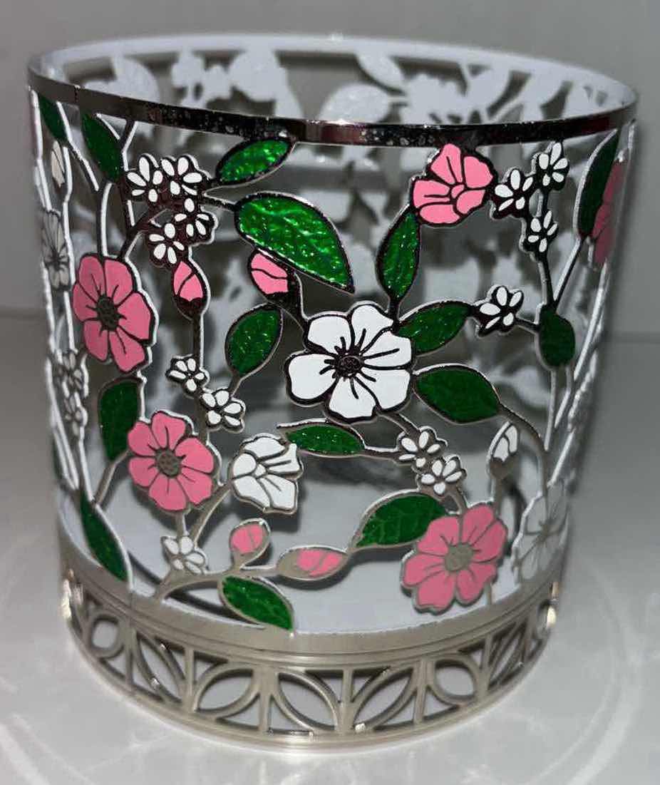 Photo 1 of NEW BATH & BODY WORKS TWISTED PEPPERMINT SCENTED CANDLE & LARGE 3 WICK FLORAL TOSS METAL CANDLE HOLDER SLEEVE