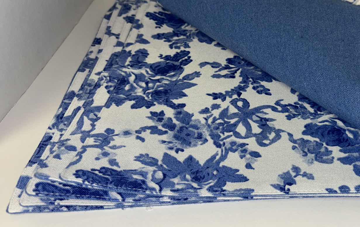 Photo 1 of 8 PC BLUE FLORAL PLACEMAT SET & OVEN MITT