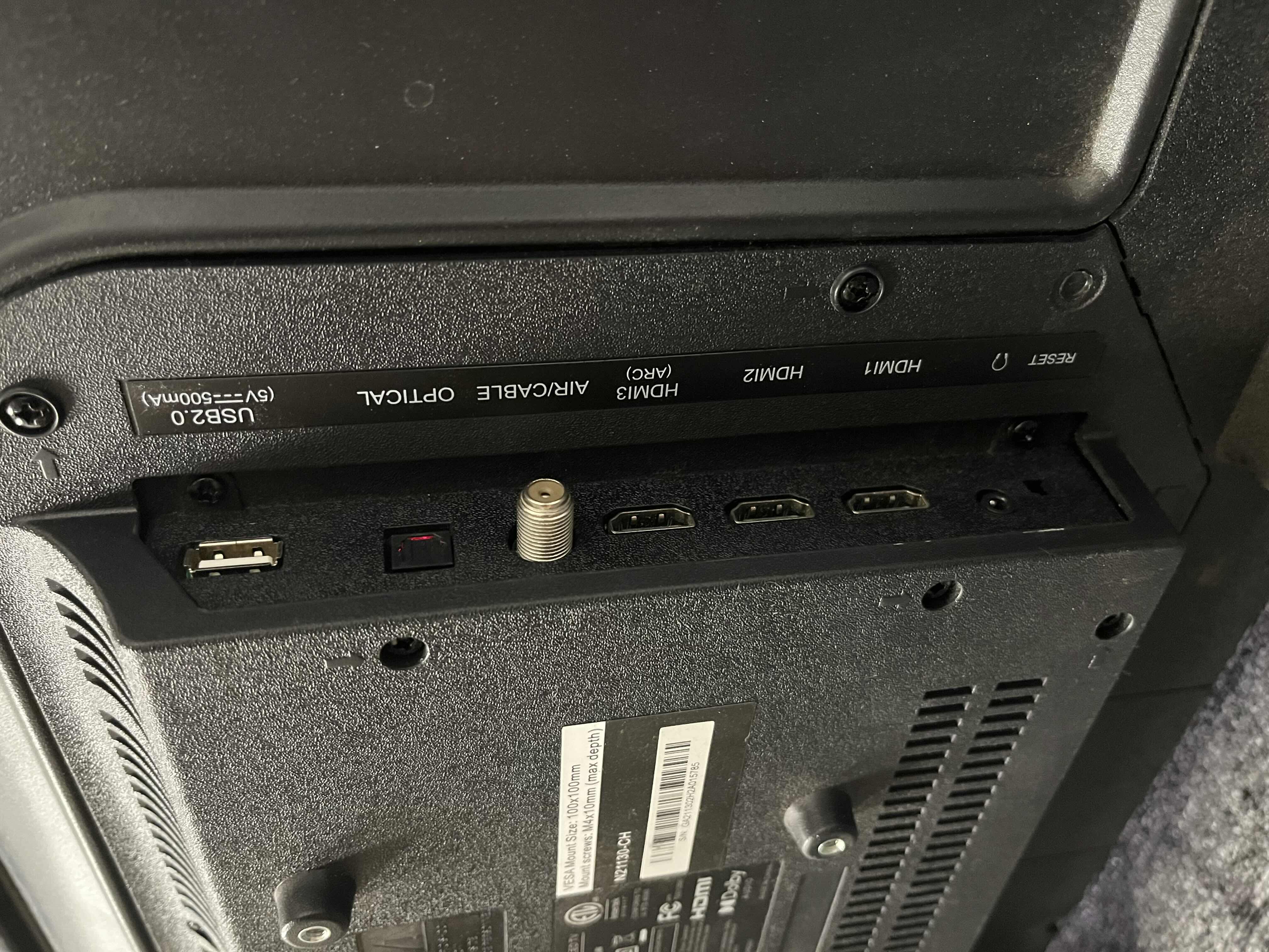 Photo 1 of ONN 24” LED ROKU TV MODEL 100012590