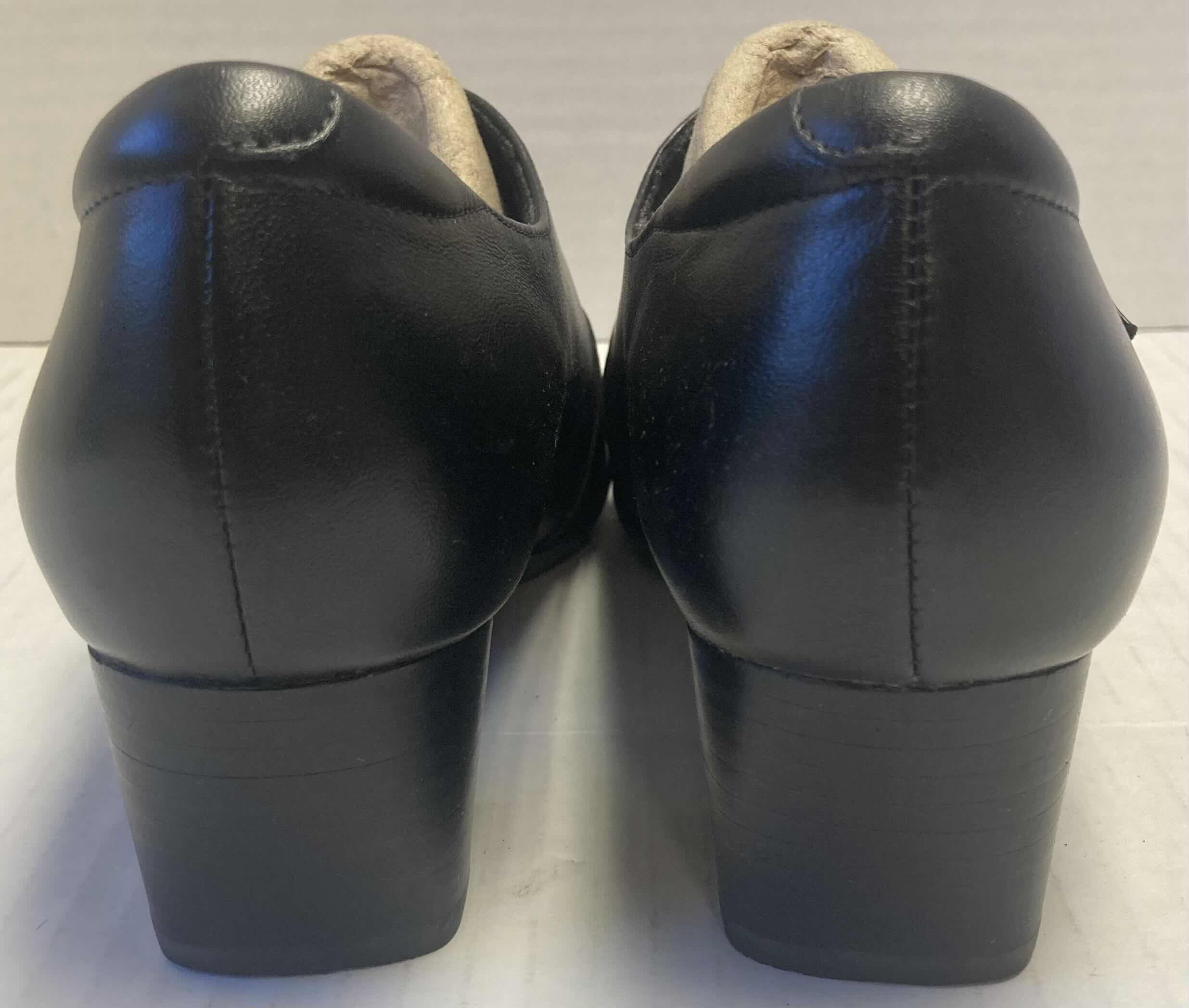 Photo 1 of CLARKS ROSALYN WREN BLACK FAUX LEATHER CUIR NOIR WOMEN’S SHOES WOMEN’S SIZE 6.5W