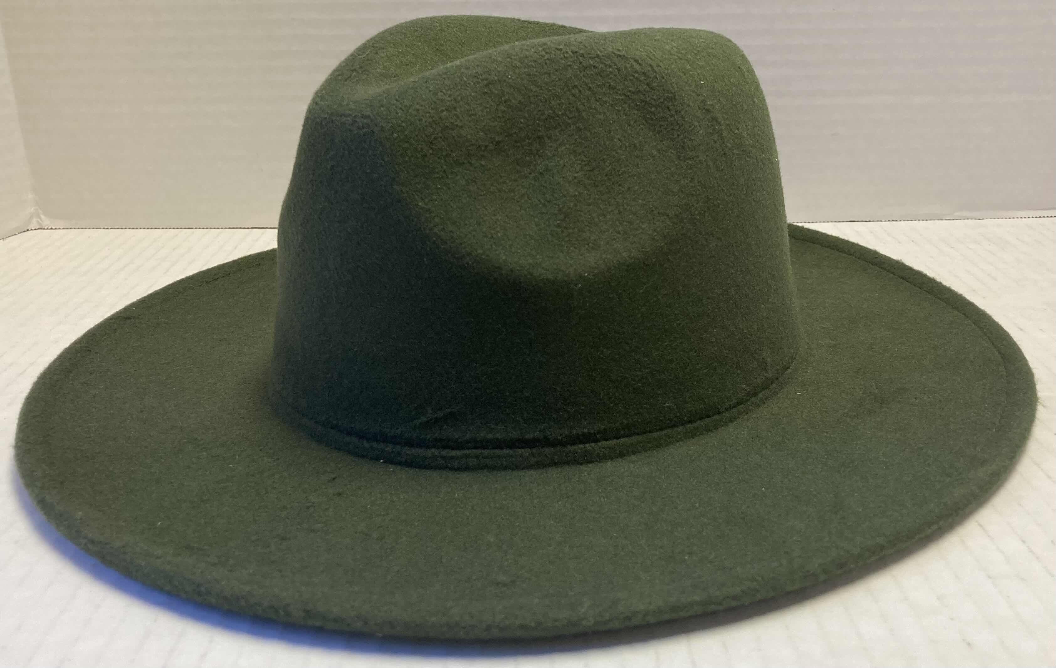 Photo 1 of HALLOWEEN- HATS & AZA BAT BACKPACK W ASSORTED HALLOWEEN ACCESSORIES