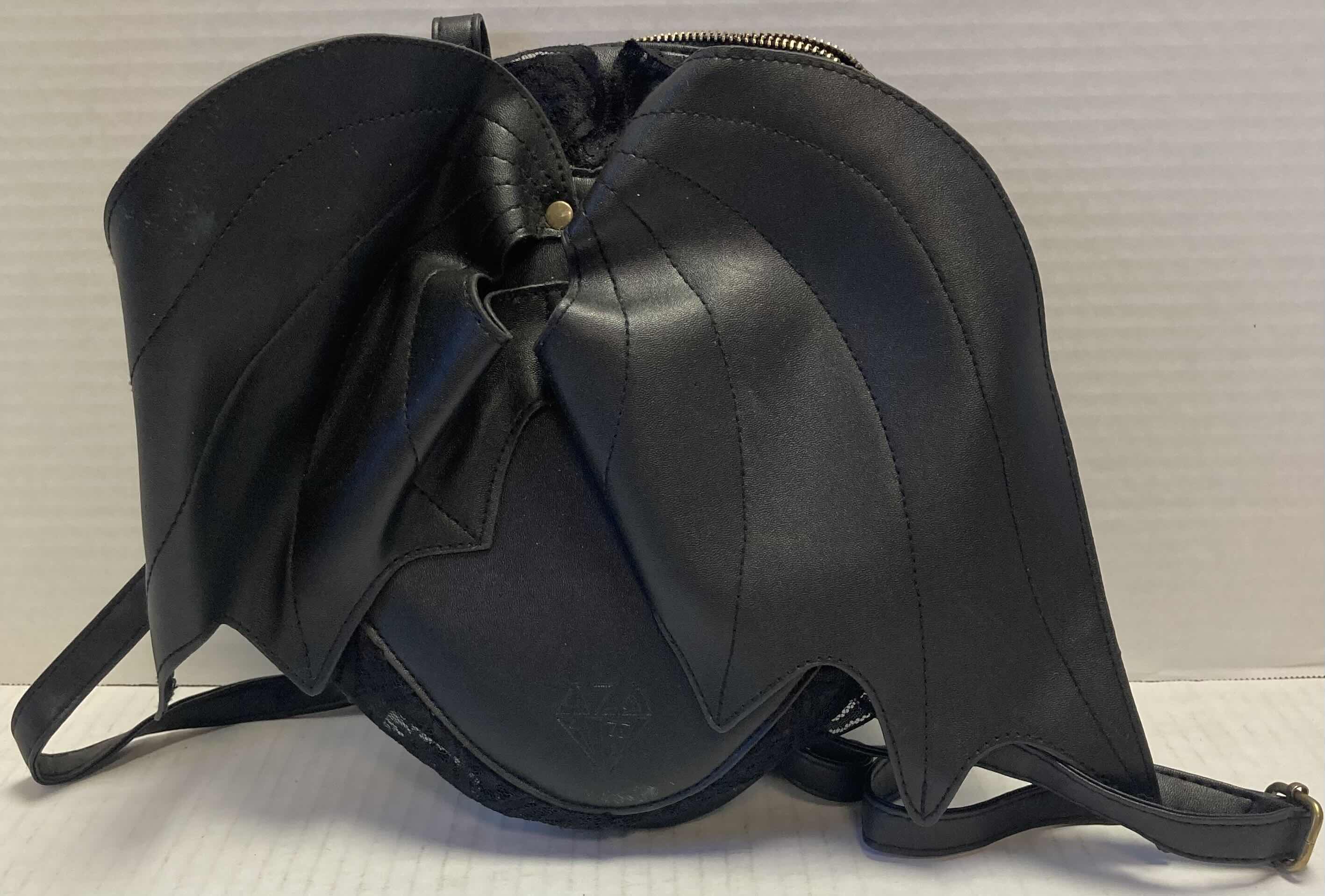 Photo 1 of HALLOWEEN- HATS & AZA BAT BACKPACK W ASSORTED HALLOWEEN ACCESSORIES