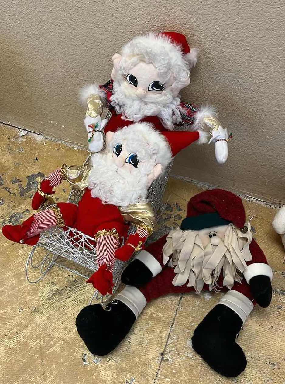 Photo 1 of STUFFED CHRISTMAS DECOR (7)