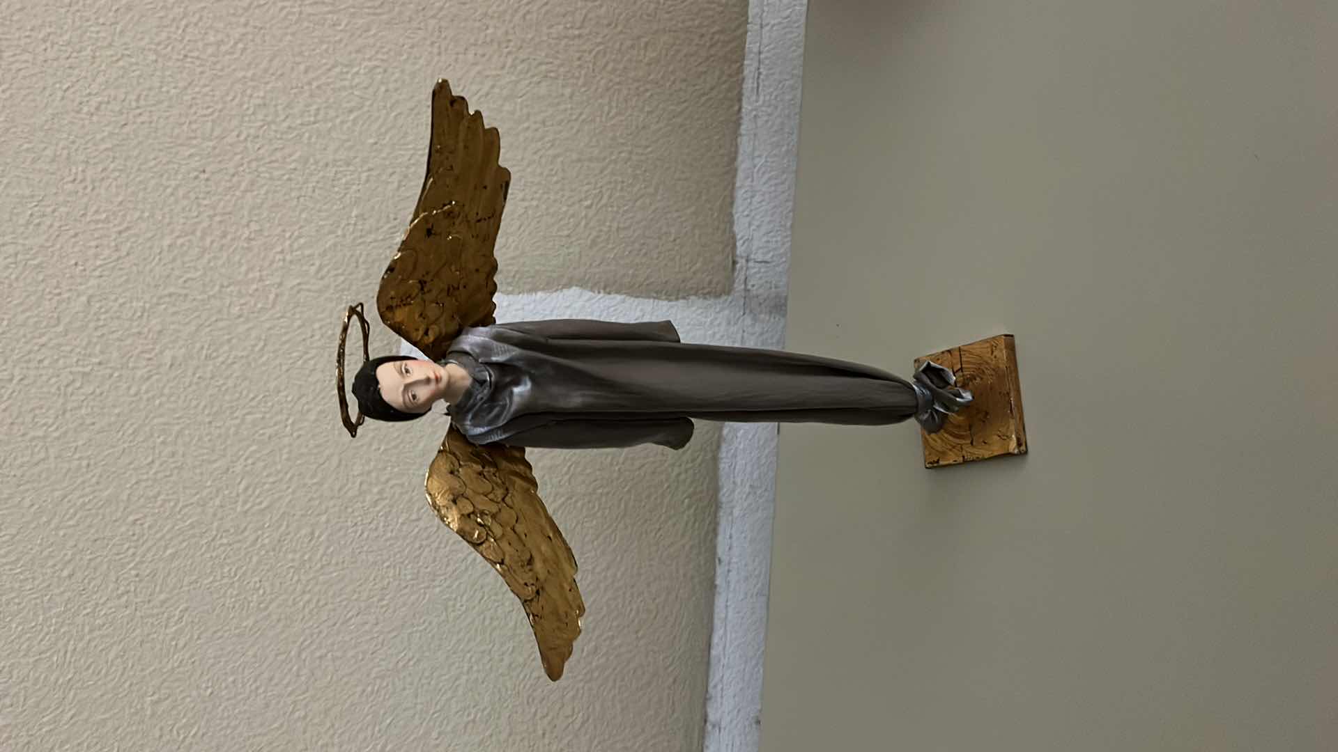 Photo 1 of HAND MADE RESIN & METAL ANGEL MADE IN PHILIPPINES 9” X 14”