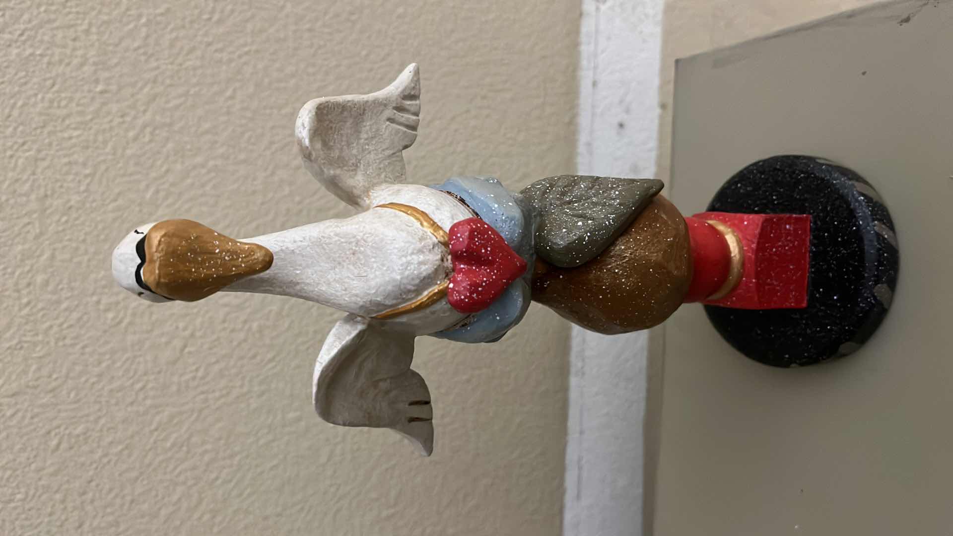 Photo 1 of HOUSE OF HATTEN INC YR.2000 SWAN SCULPTURE H12”