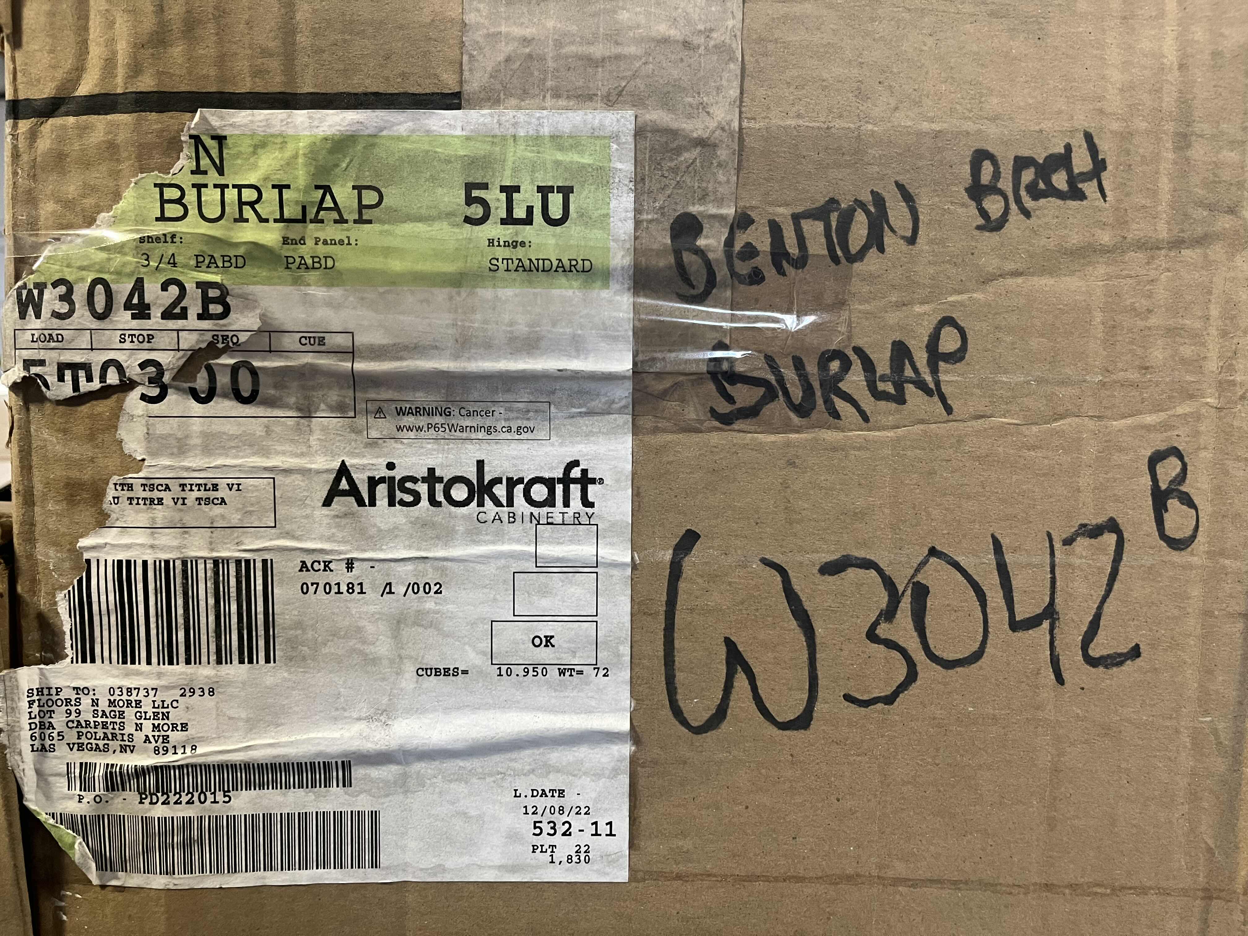 Photo 1 of ARISTOKRAFT CABINETRY BENTON STYLE BURLAP FINISH PURESTYLE LAMINATE 2 DOOR WALL CABINET W3042B 30” X 12.75” H42” (READ NOTES)