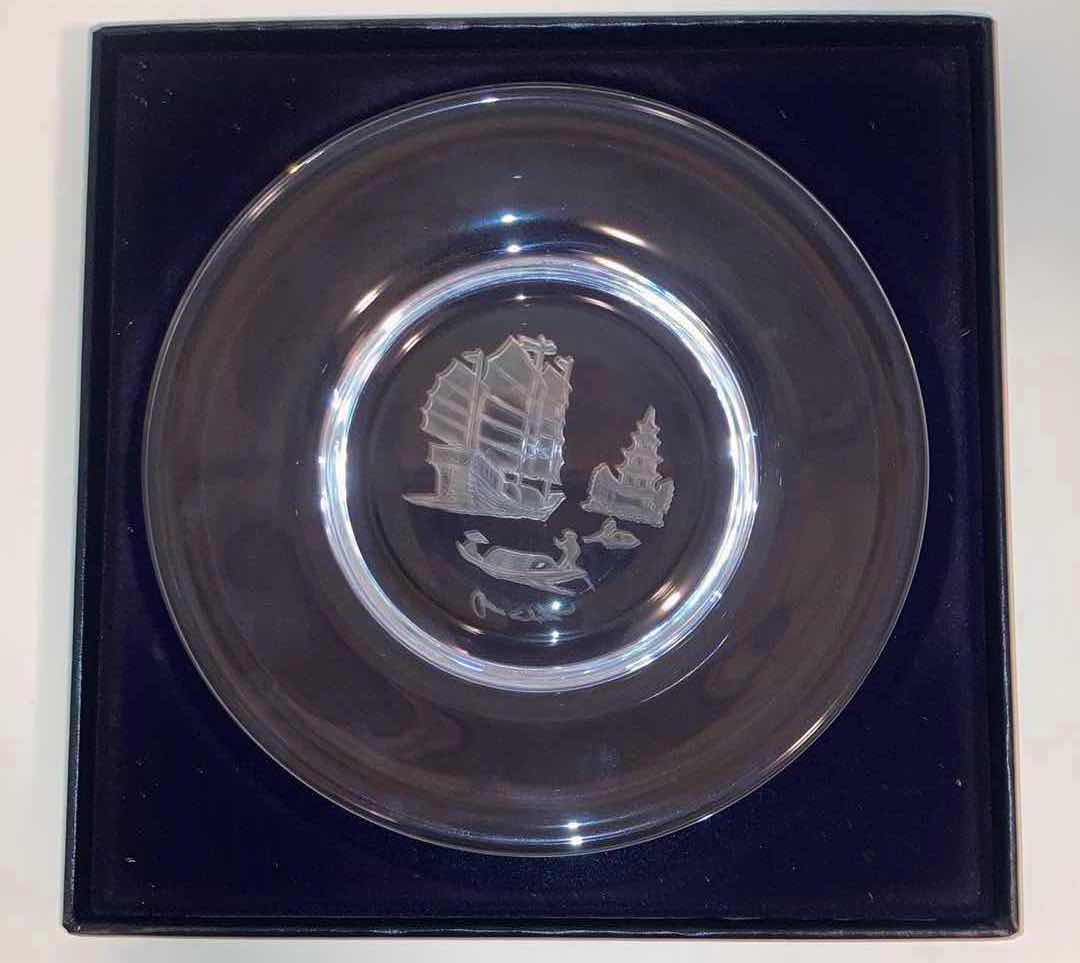 Photo 1 of FRANKLIN CRYSTAL THE SEVEN SEAS PLATE COLLECTION “THE SOUTH CHINA SEA” 8.75” (COA INCLUDED)